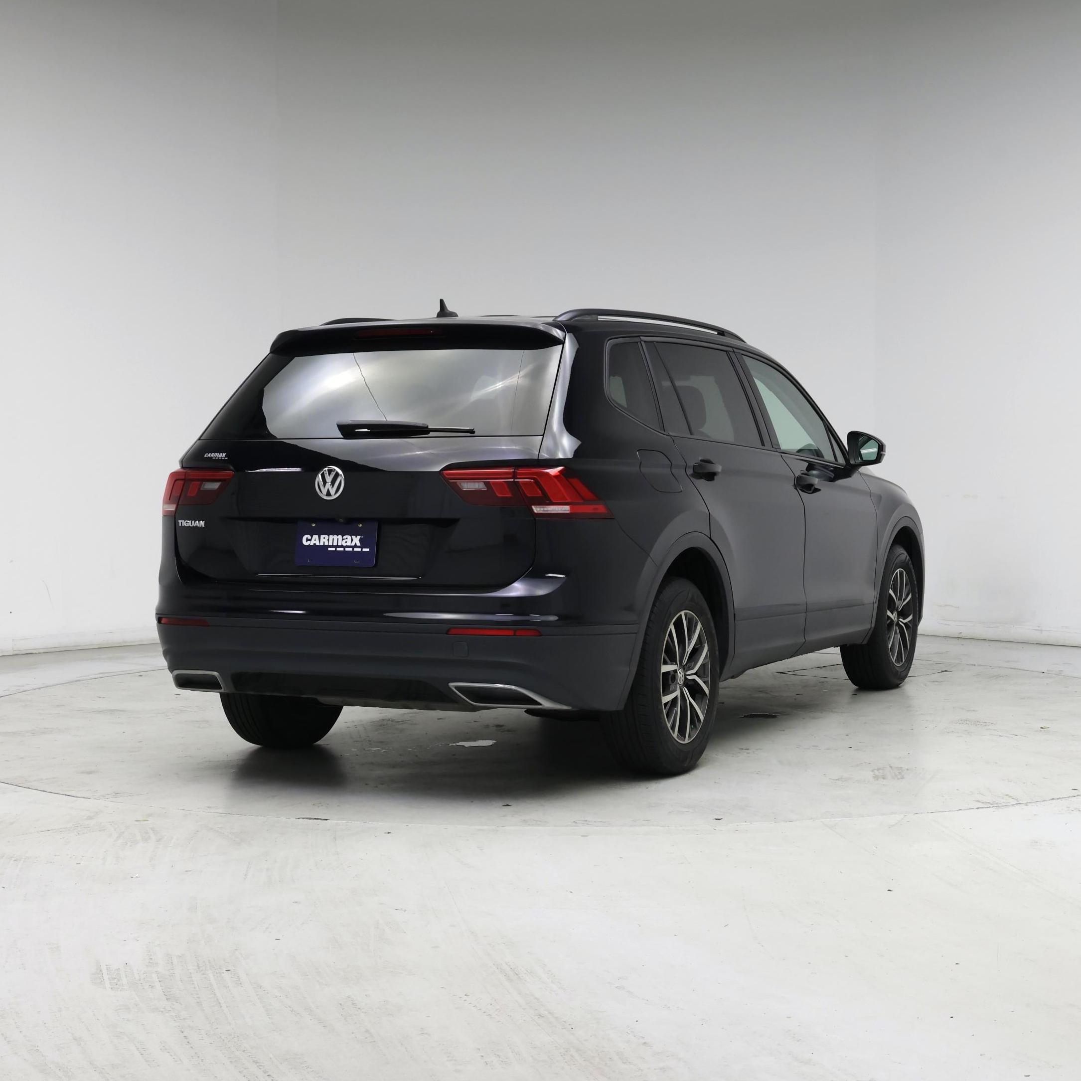 Thumbnail: 2021 Volkswagen Tiguan - 8