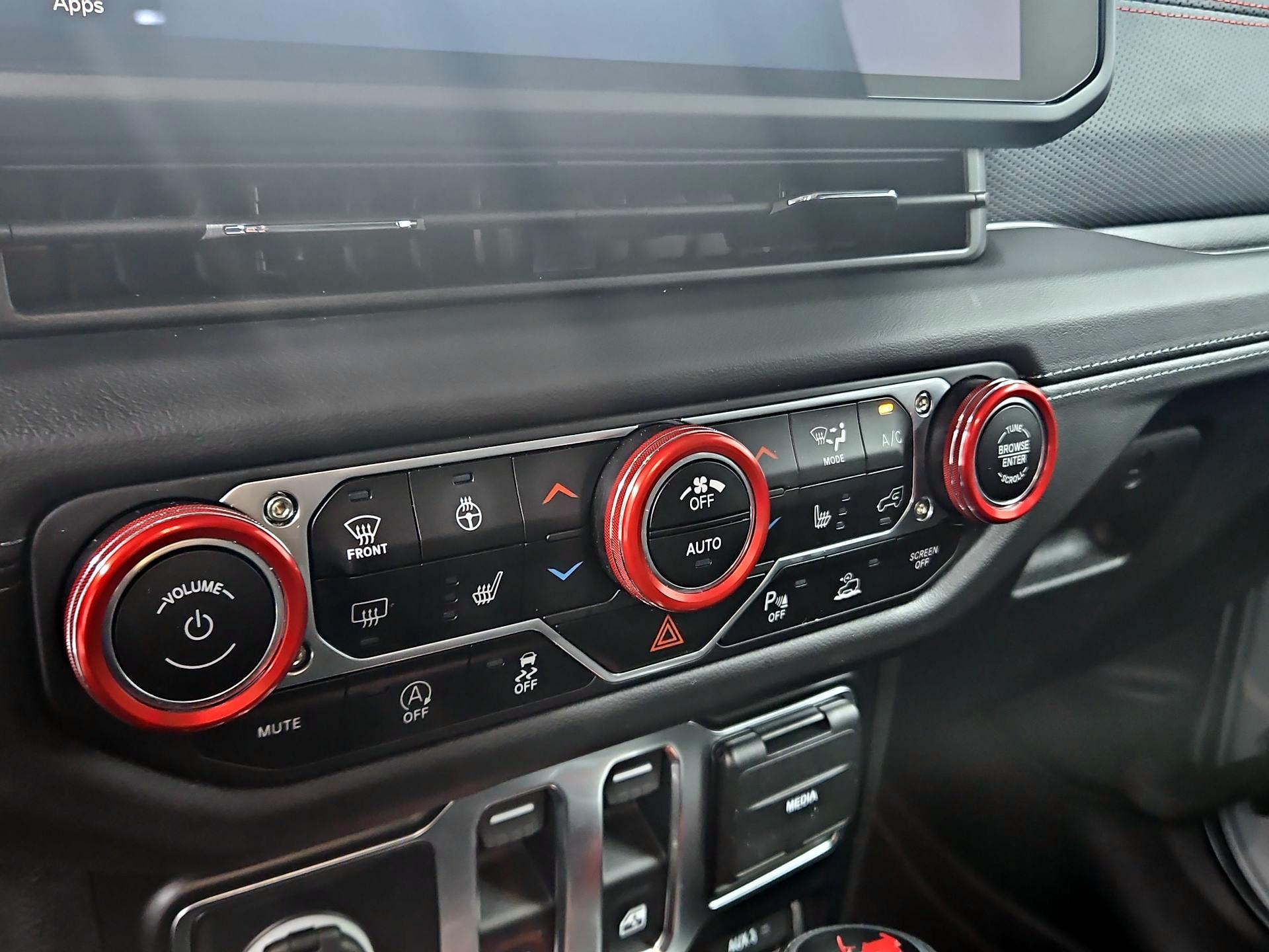 Thumbnail: 2024 Jeep Wrangler - 16