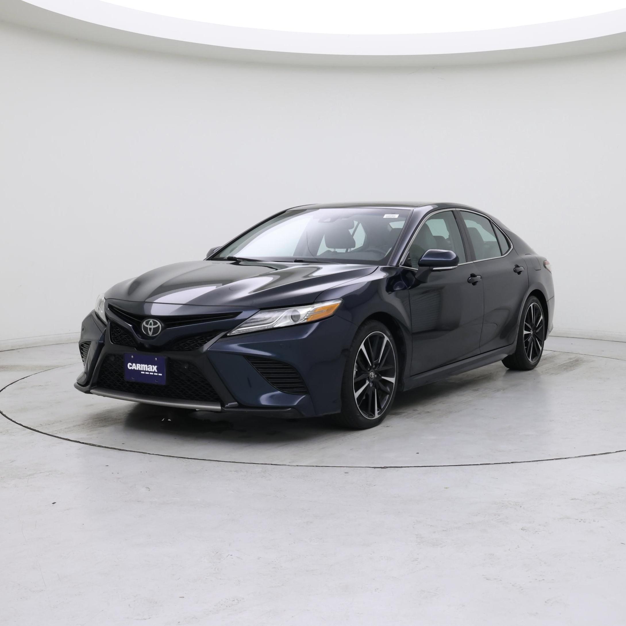 Thumbnail: 2019 Toyota Camry - 4