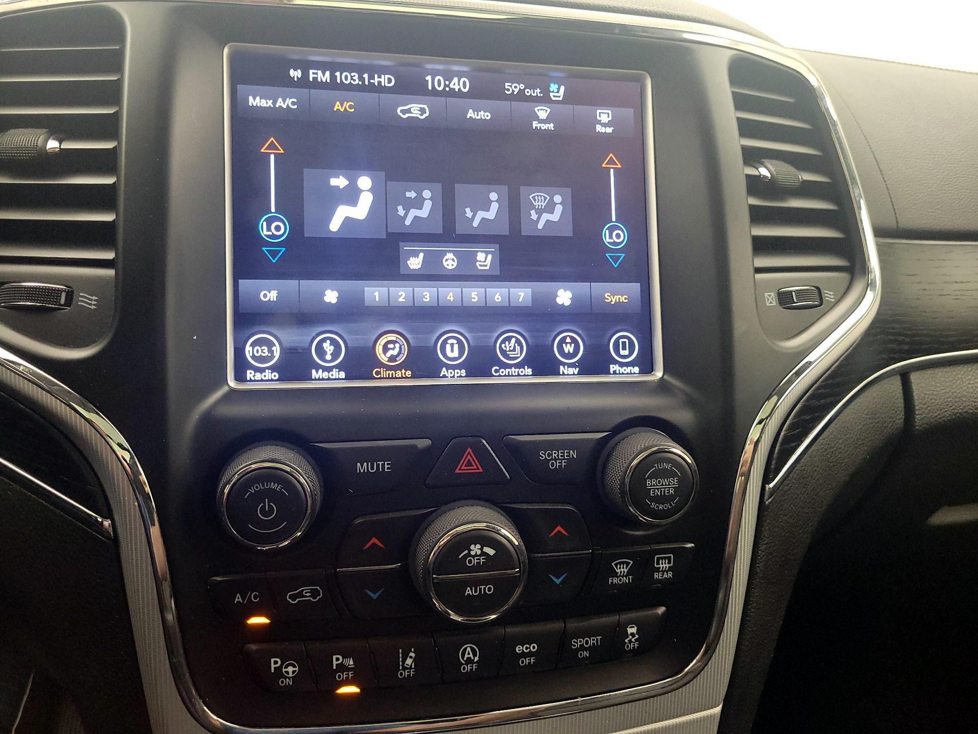 Thumbnail: 2018 Jeep Grand Cherokee - 17