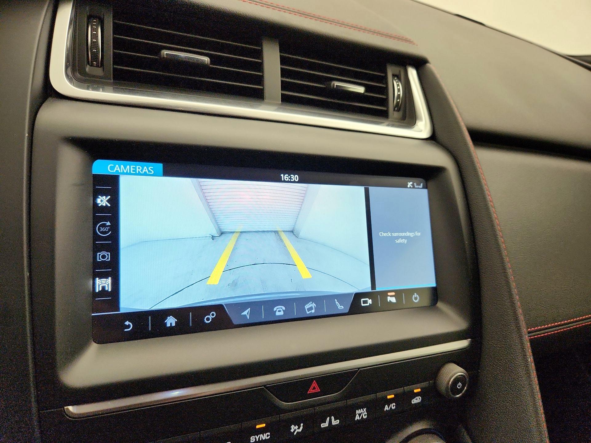 Thumbnail: 2020 Jaguar E-Pace - 14