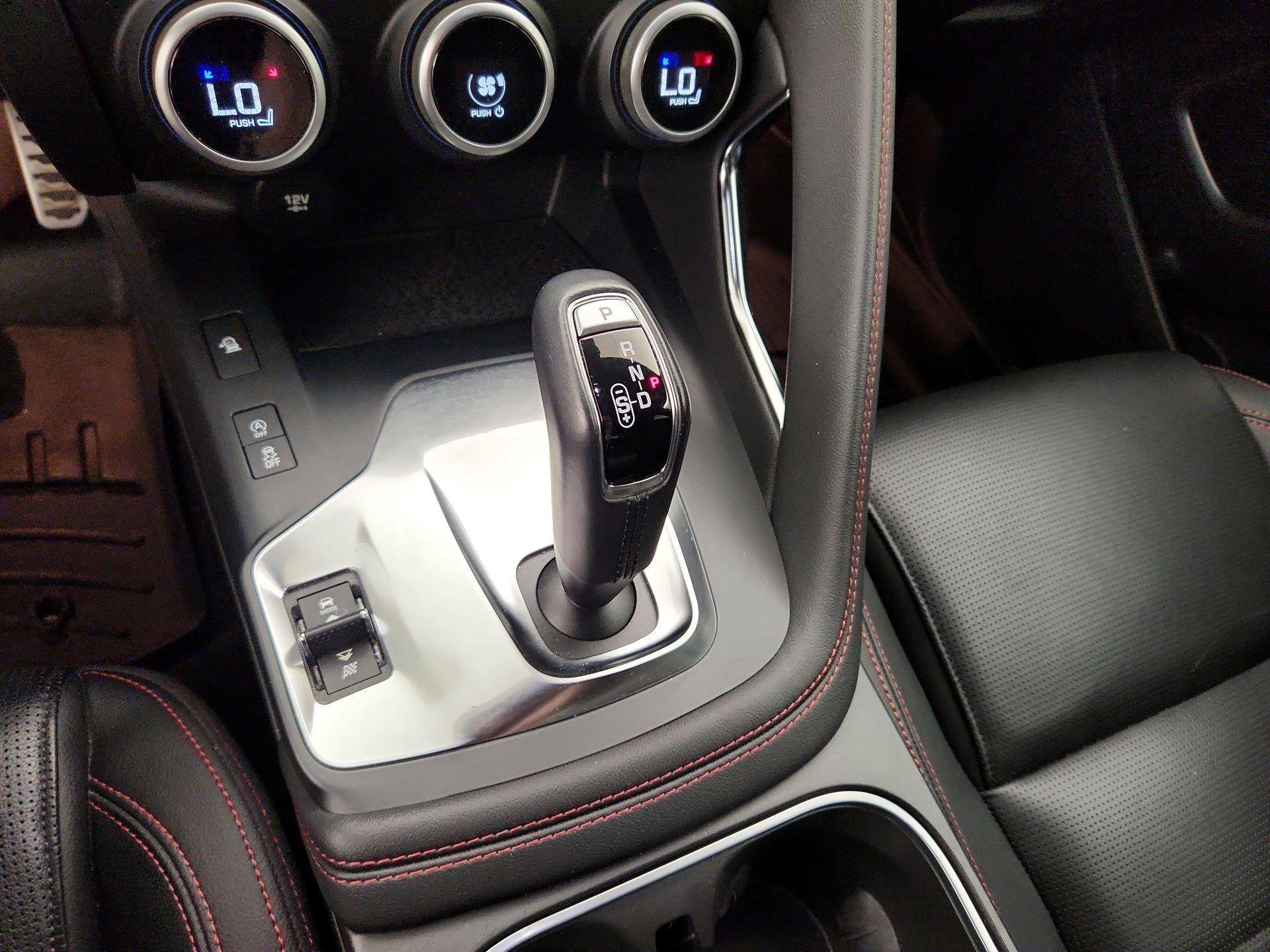 Thumbnail: 2020 Jaguar E-Pace - 17