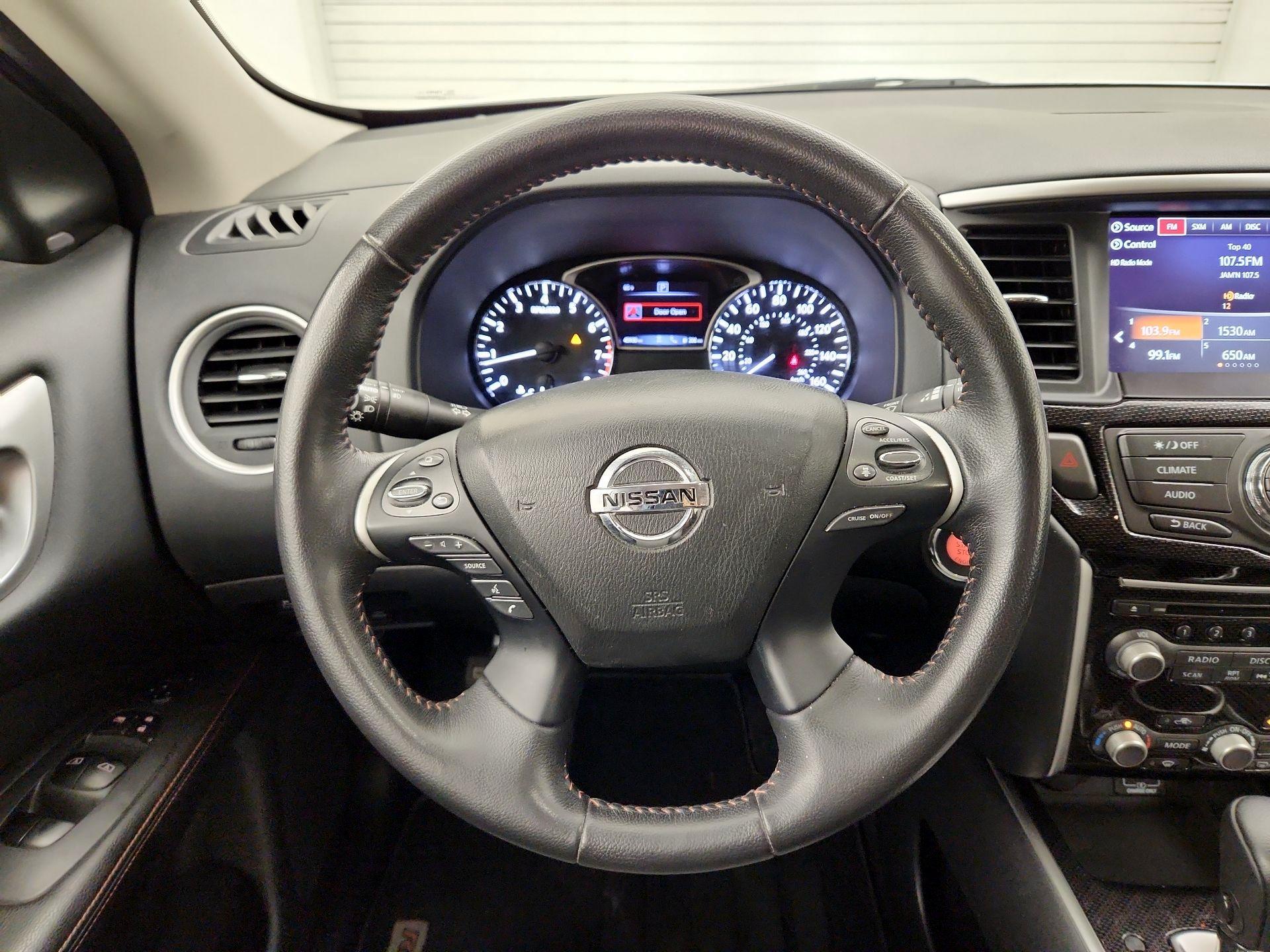 Thumbnail: 2020 Nissan Pathfinder - 10