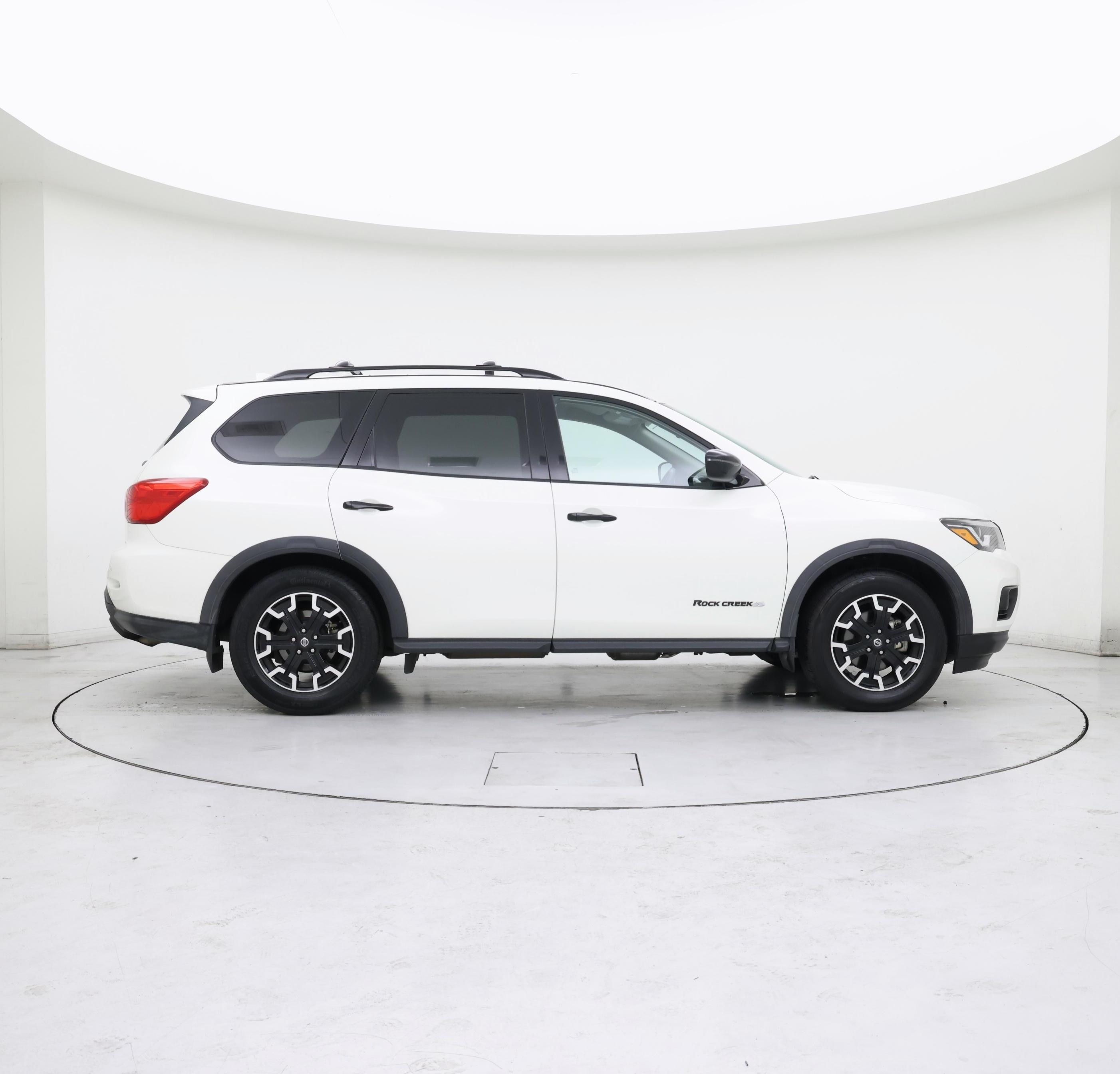 Thumbnail: 2020 Nissan Pathfinder - 7