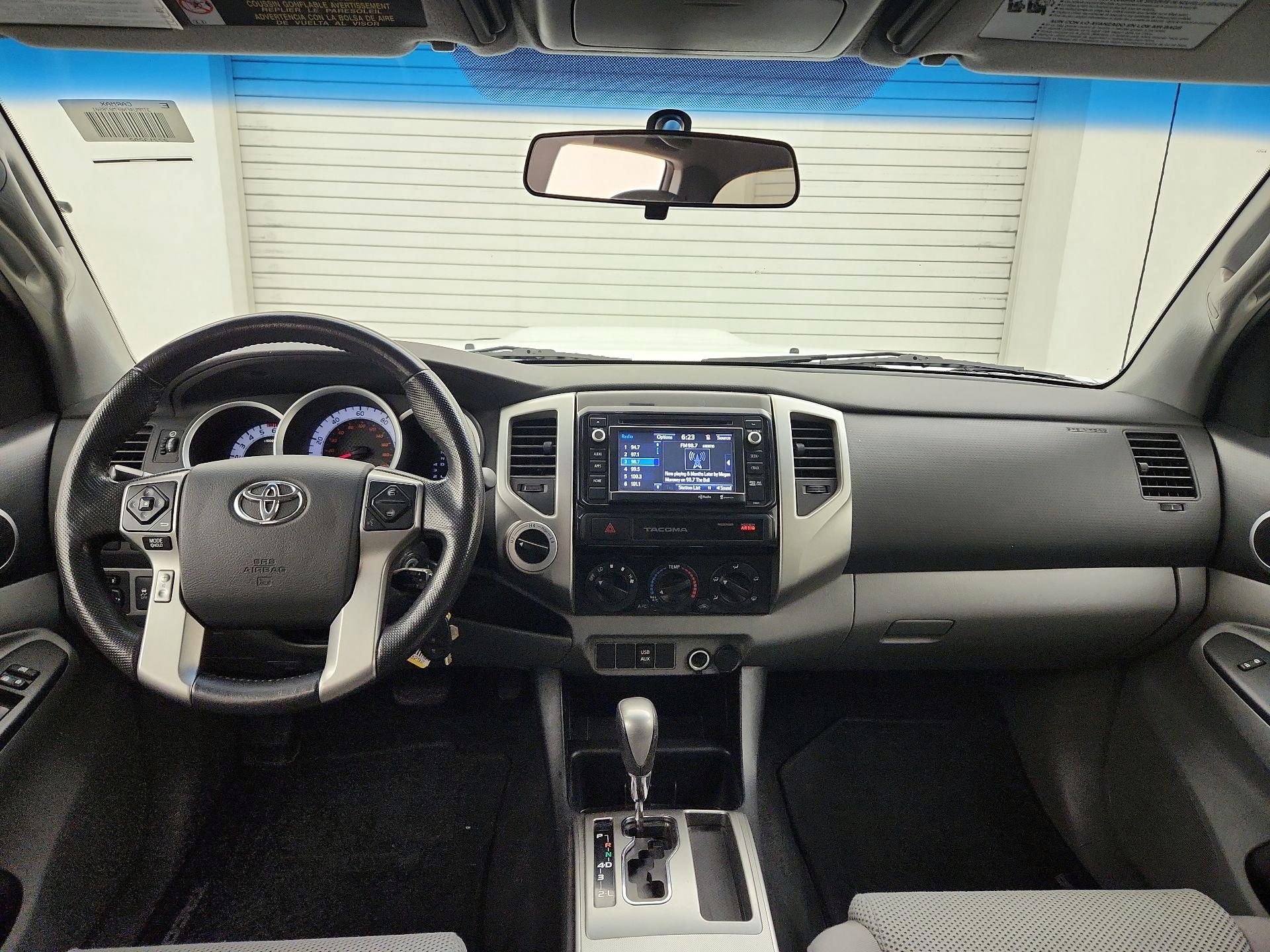 Thumbnail: 2015 Toyota Tacoma - 9