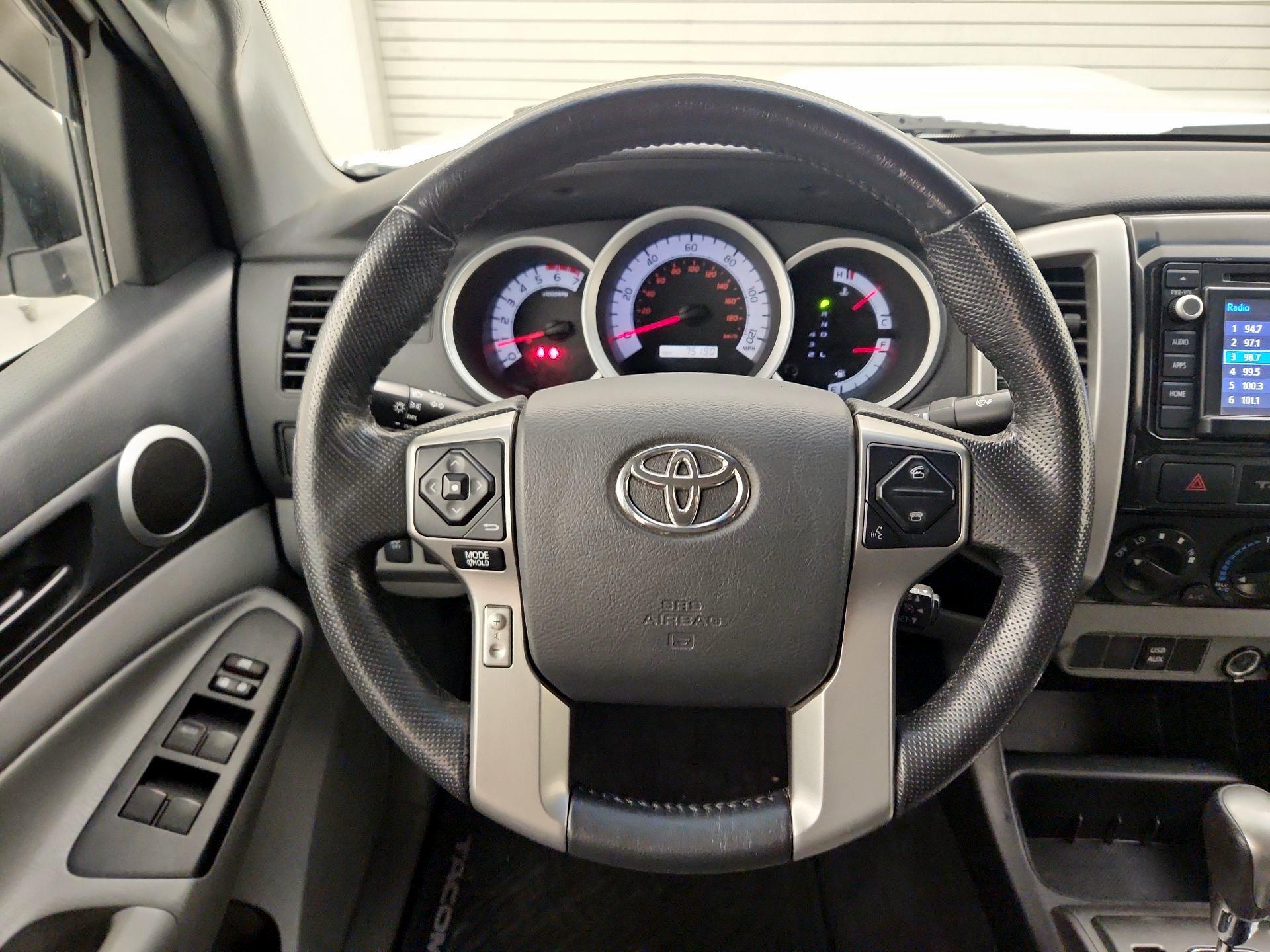 Thumbnail: 2015 Toyota Tacoma - 10