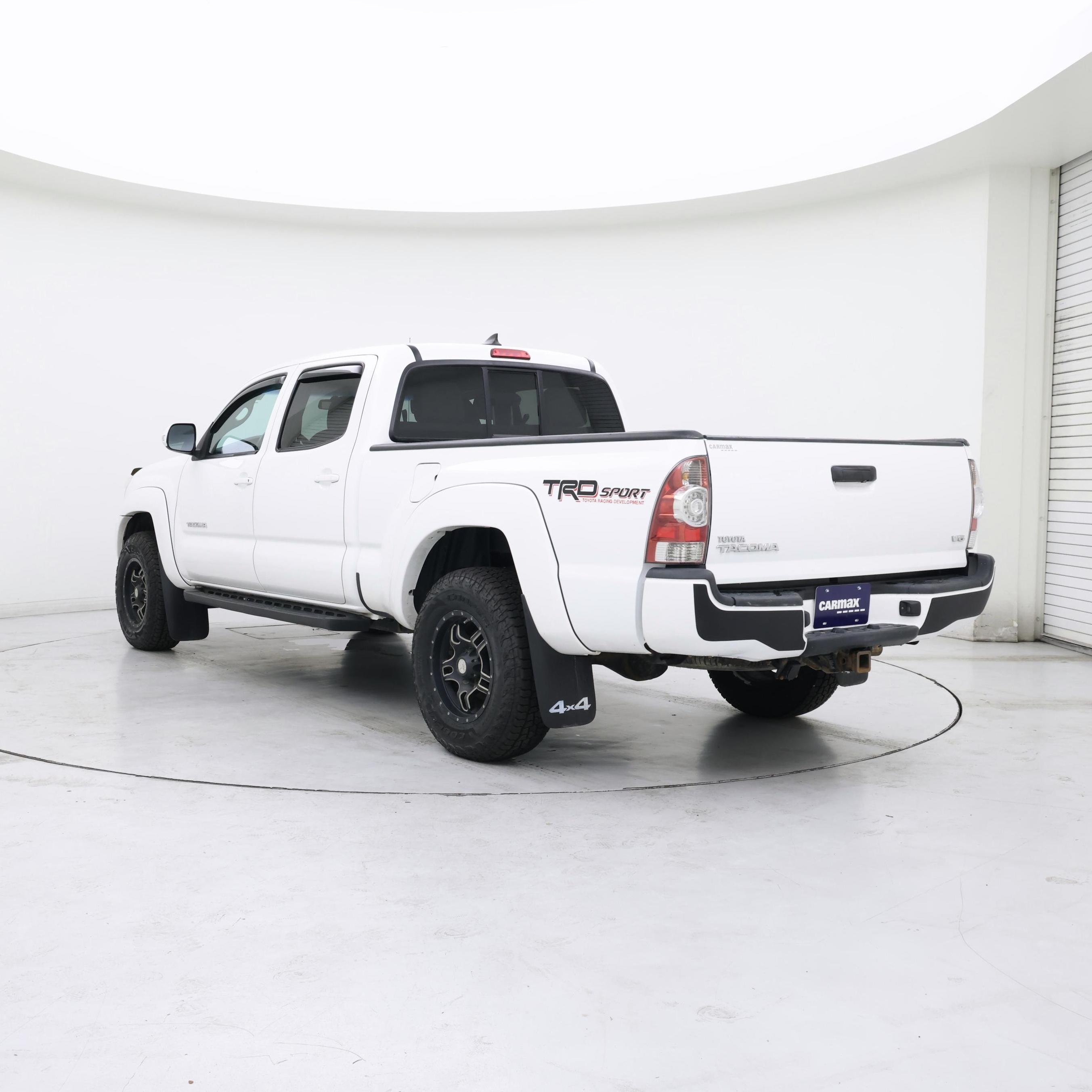 Thumbnail: 2015 Toyota Tacoma - 2