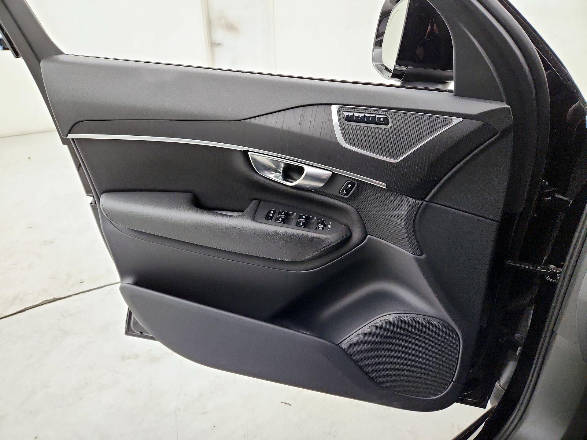 Thumbnail: 2020 Volvo XC90 - 12