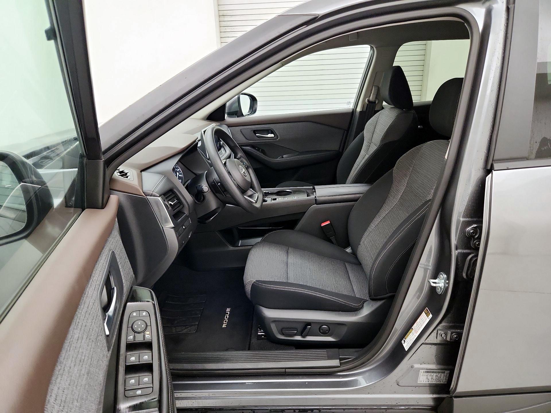 Thumbnail: 2023 Nissan Rogue - 11