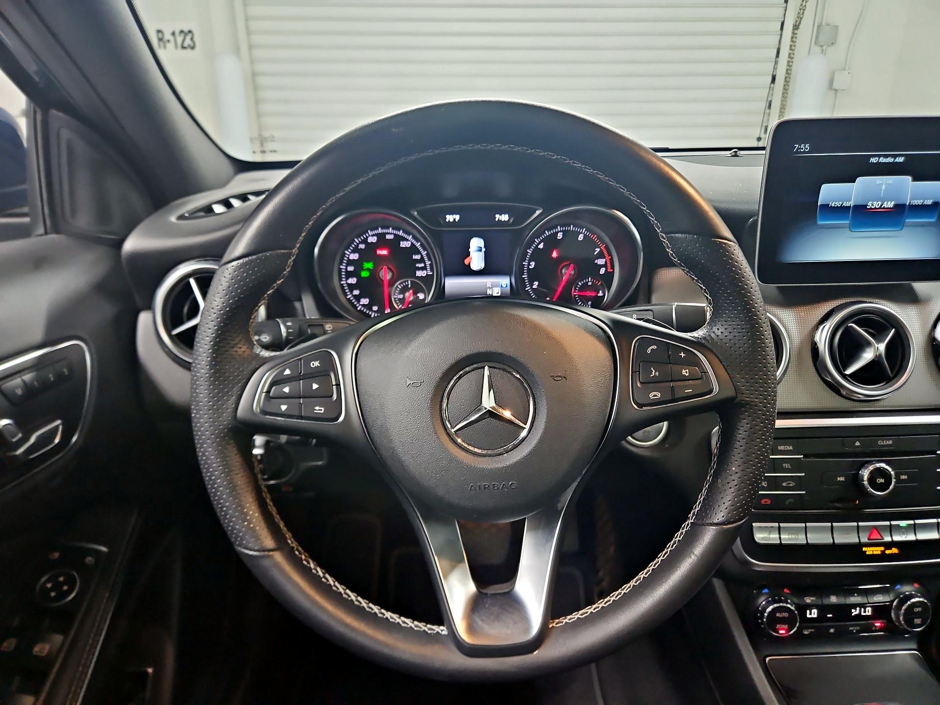 Thumbnail: 2020 Mercedes-Benz GLA - 10