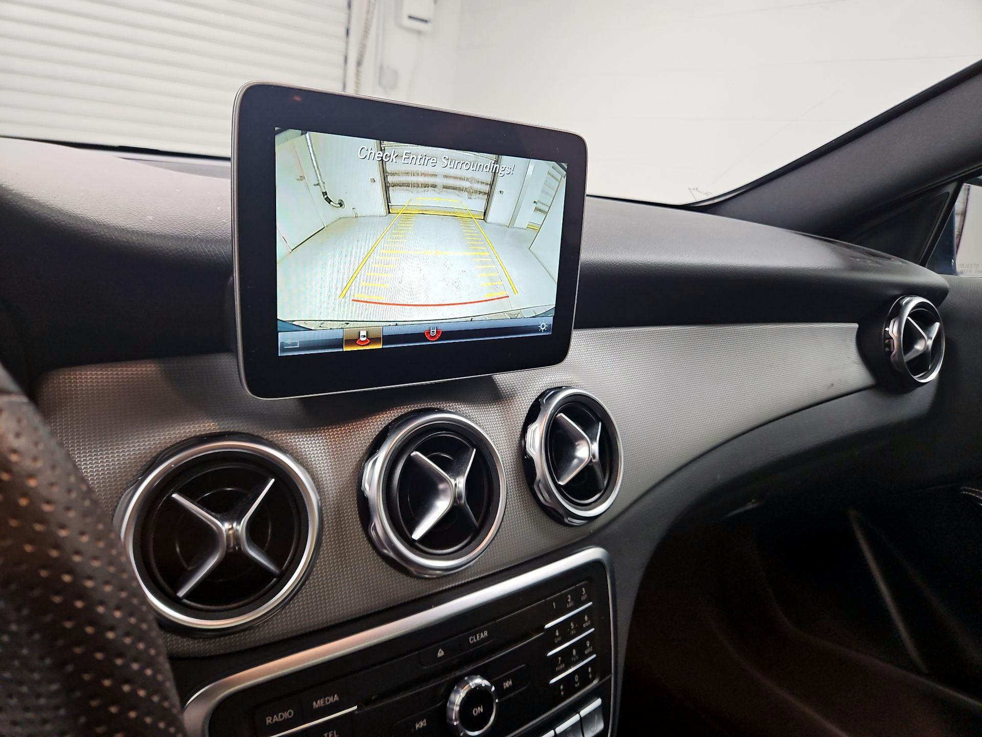 Thumbnail: 2020 Mercedes-Benz GLA - 14