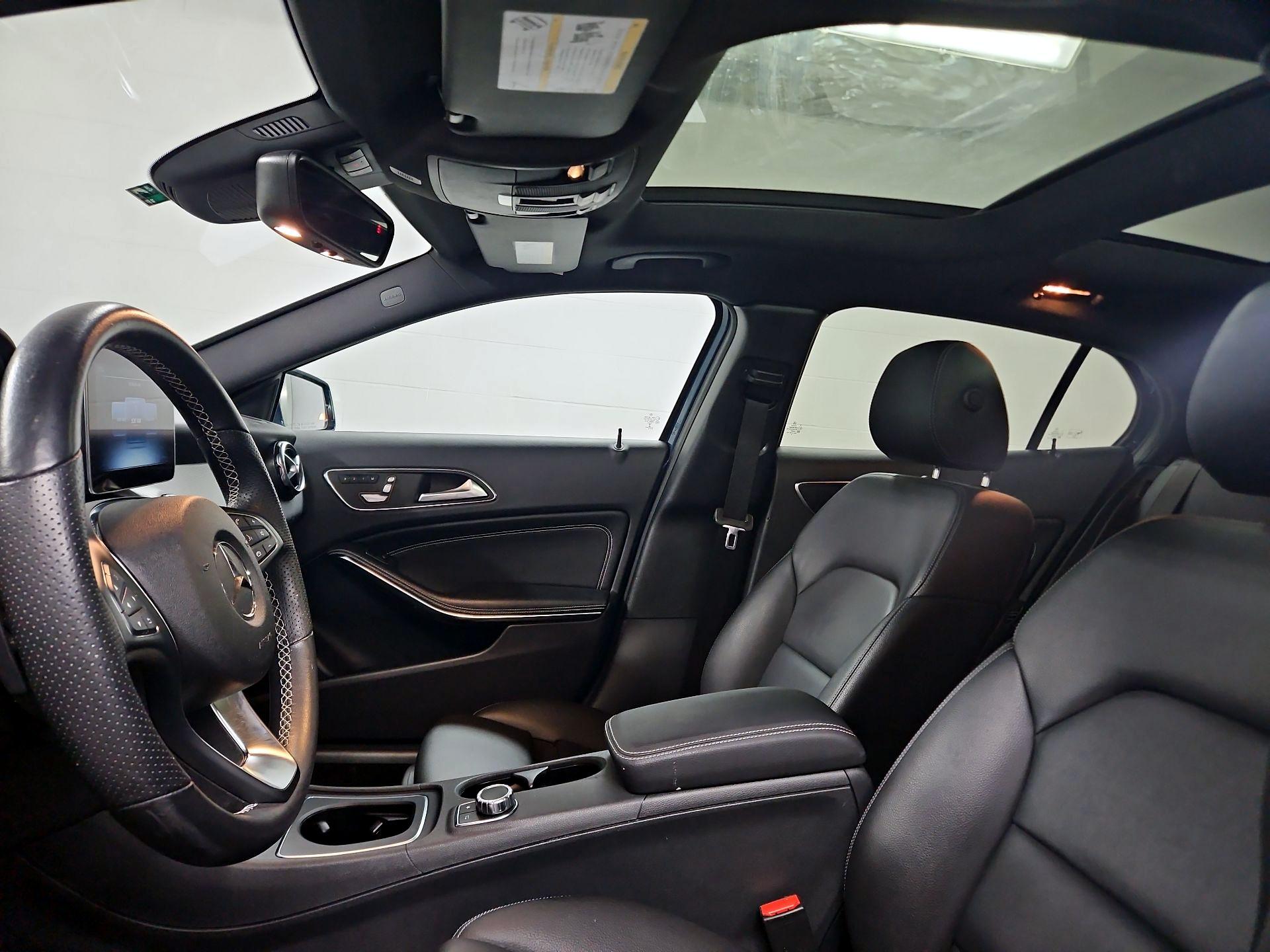Thumbnail: 2020 Mercedes-Benz GLA - 19