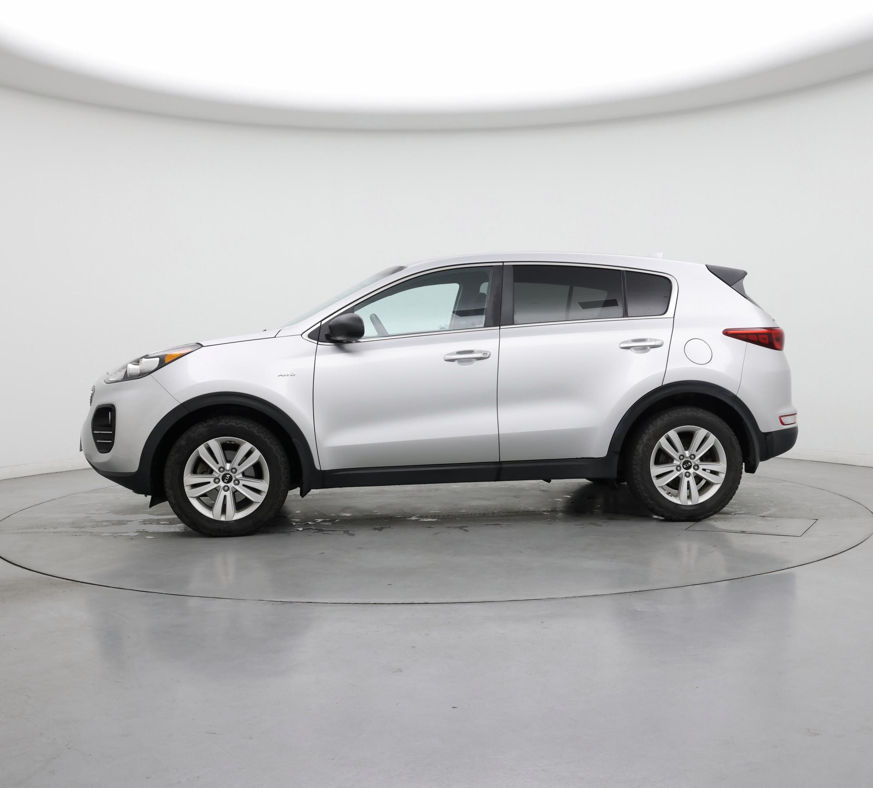 Thumbnail: 2018 Kia Sportage - 3