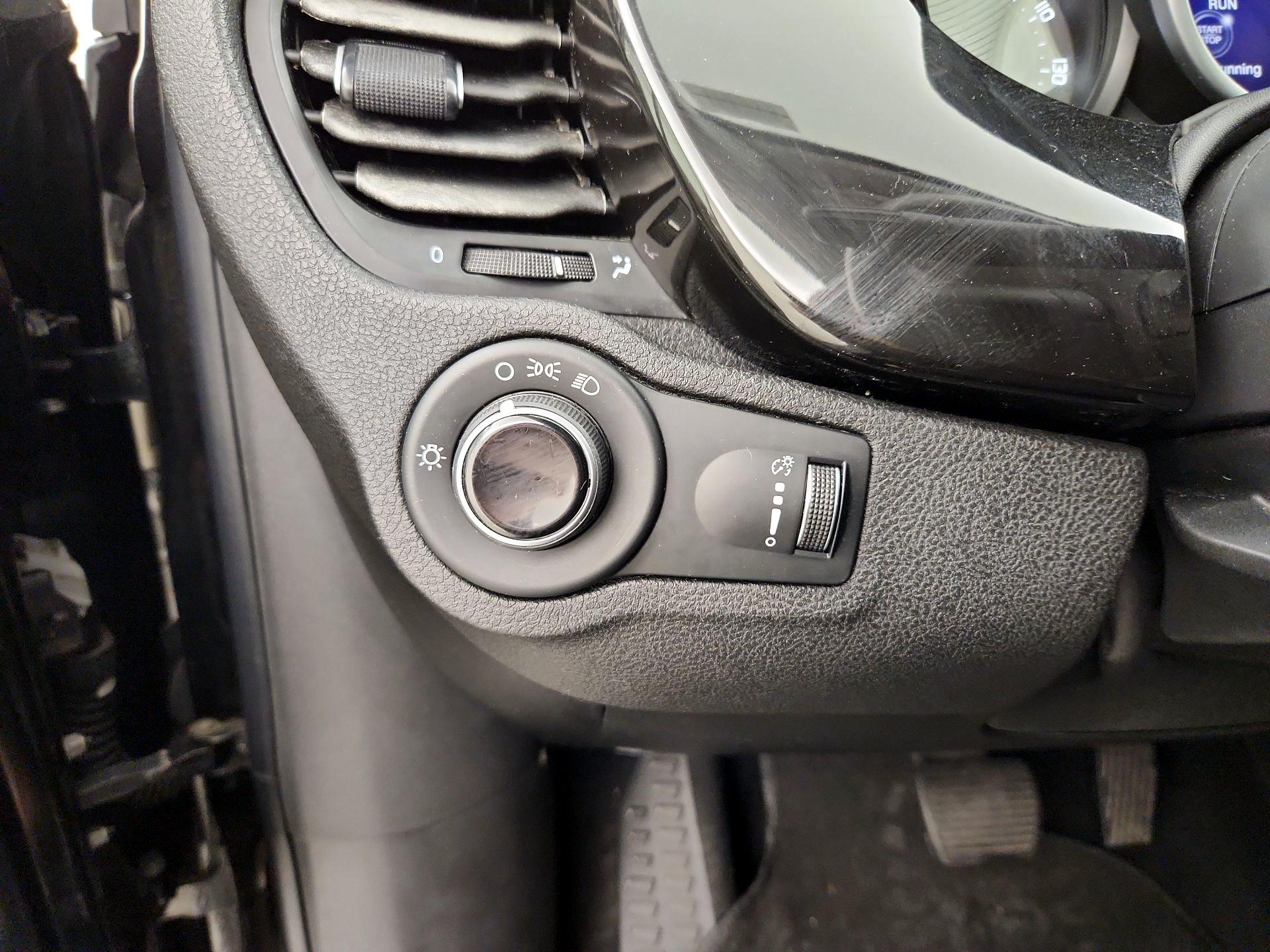 Thumbnail: 2016 Fiat 500X - 13