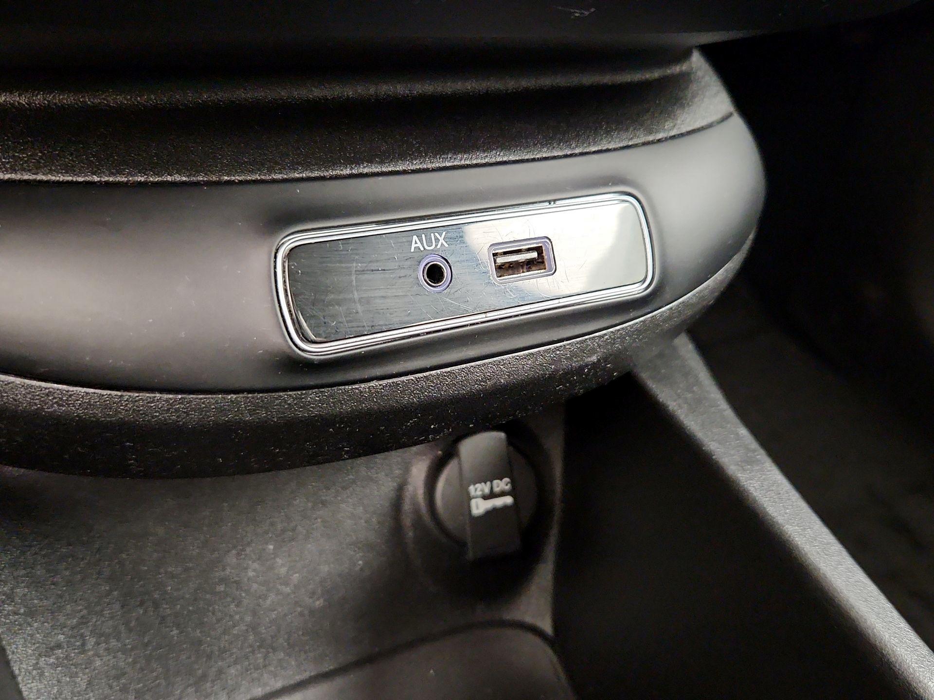 Thumbnail: 2016 Fiat 500X - 17