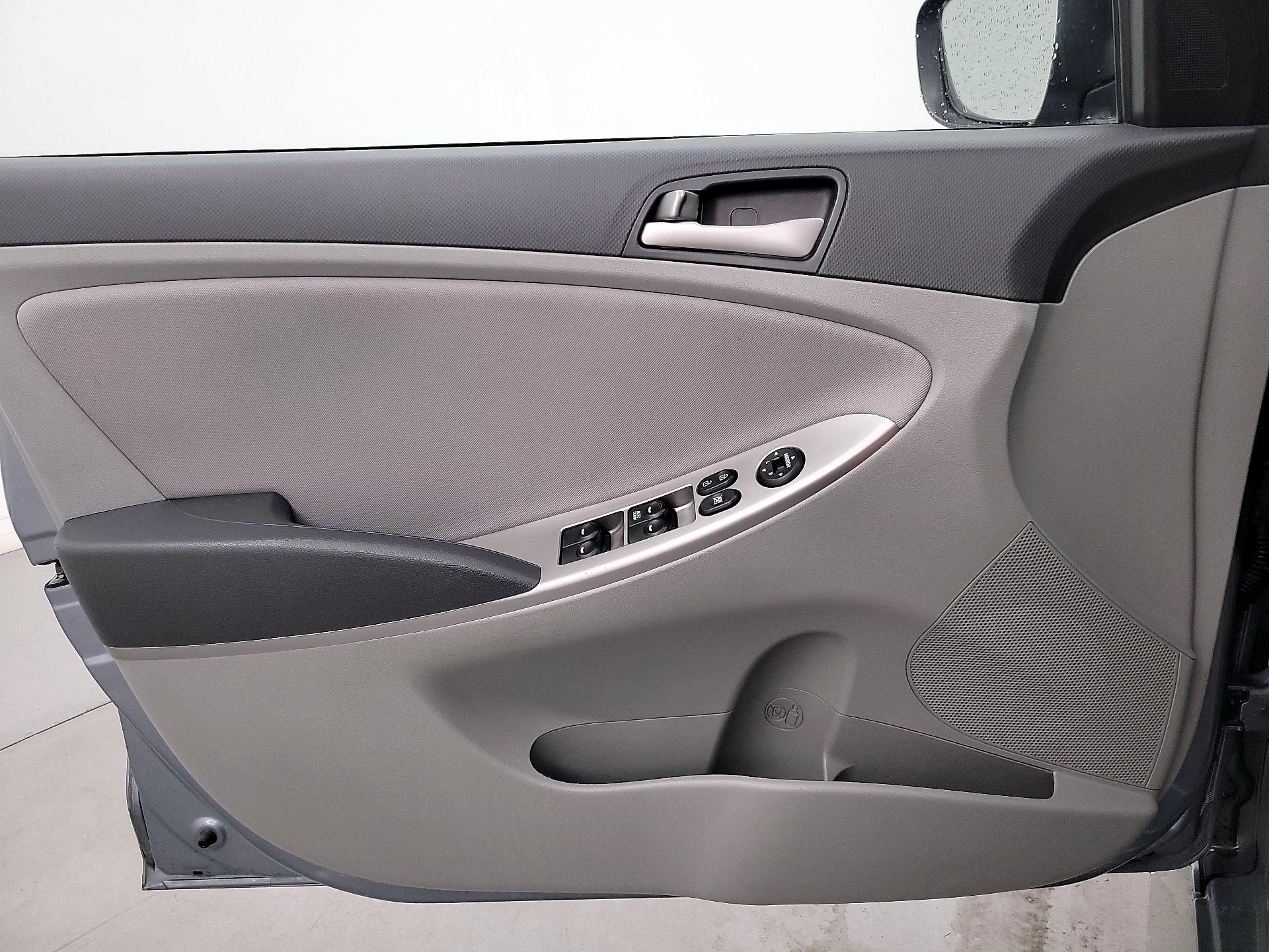 Thumbnail: 2017 Hyundai Accent - 12