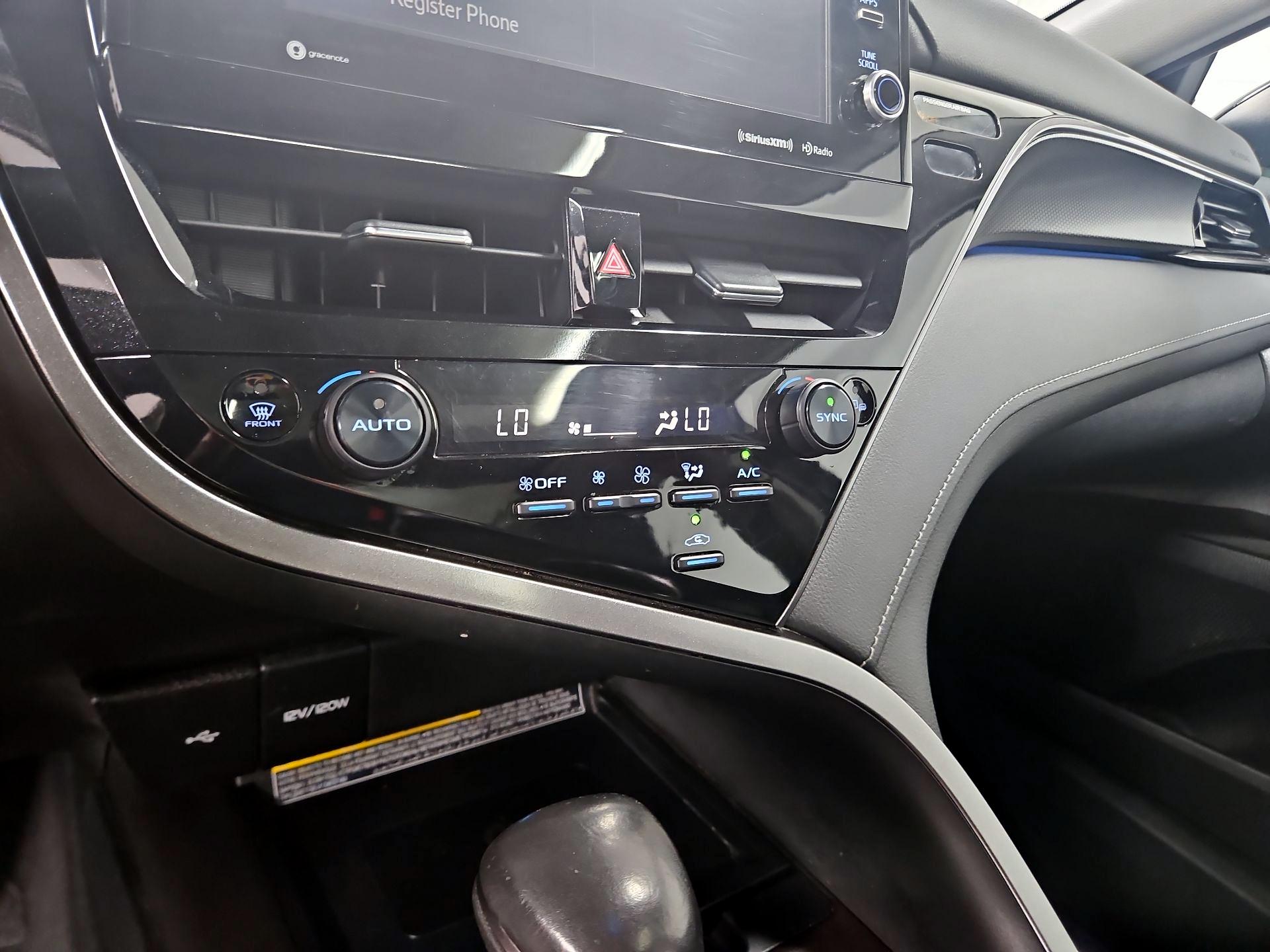 Thumbnail: 2021 Toyota Camry - 16