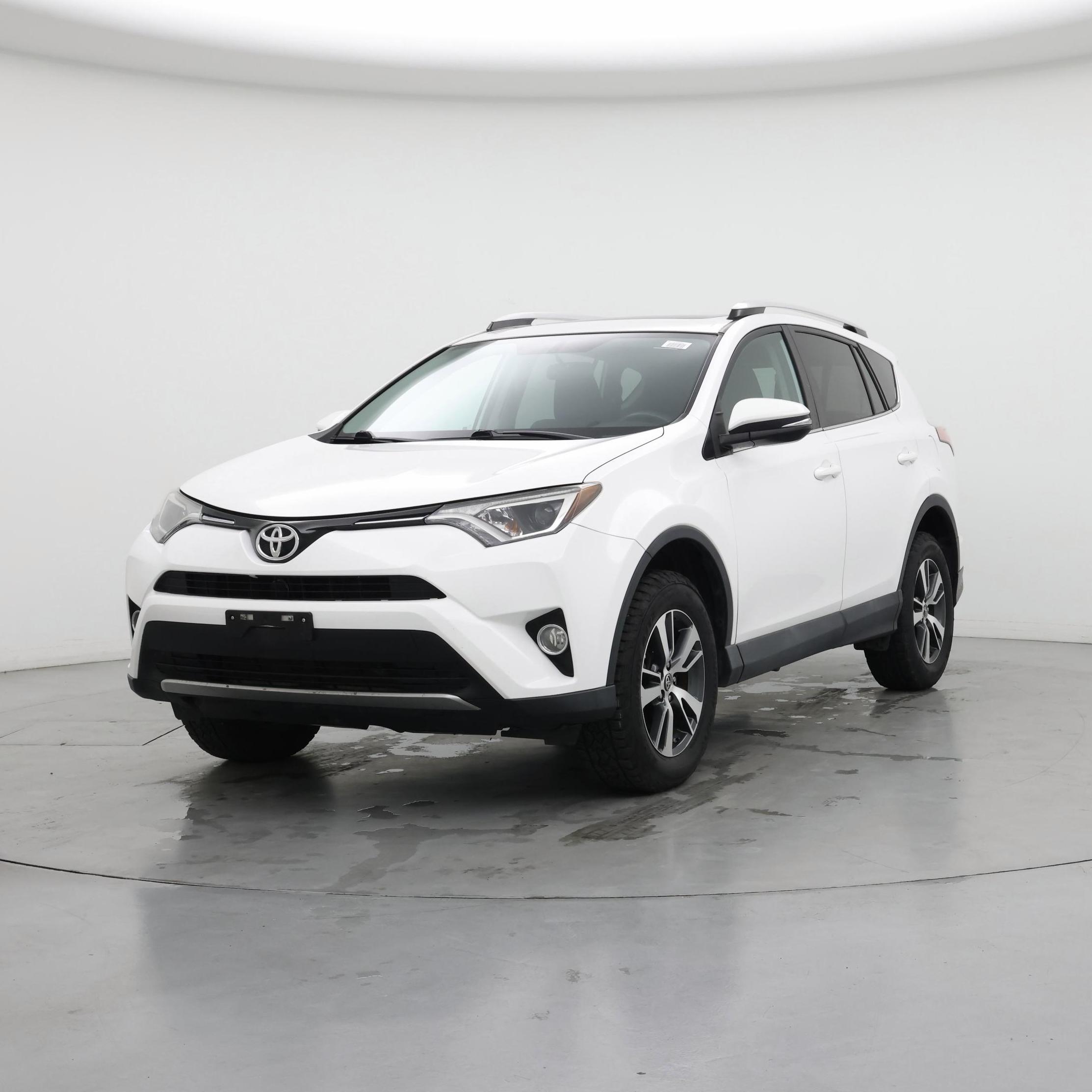 Thumbnail: 2016 Toyota RAV4 - 4