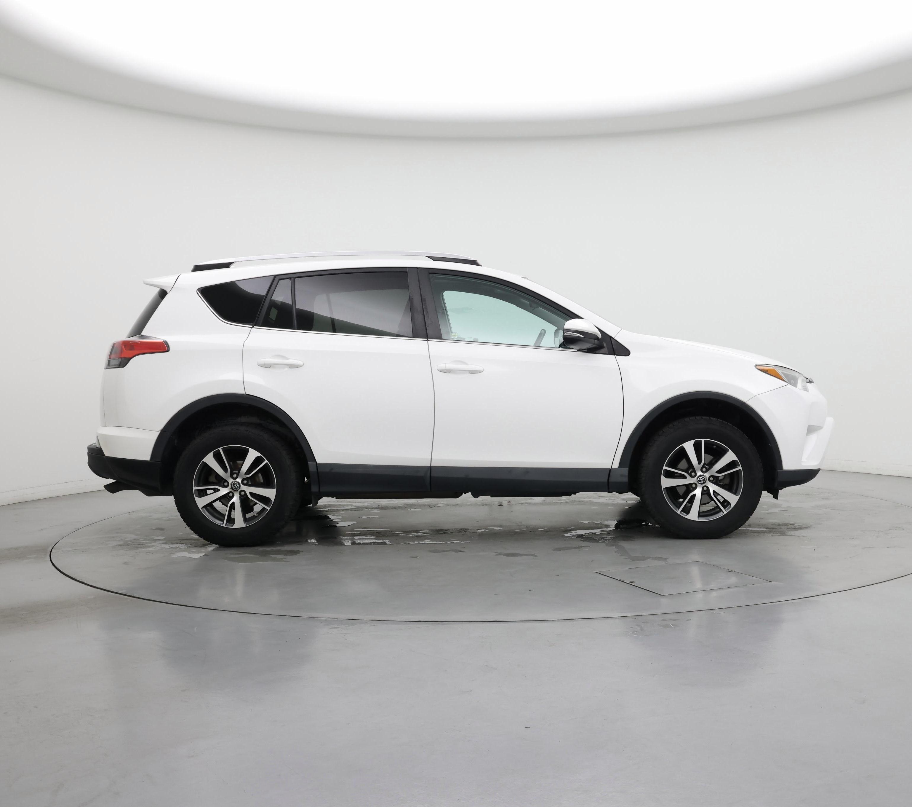Thumbnail: 2016 Toyota RAV4 - 7