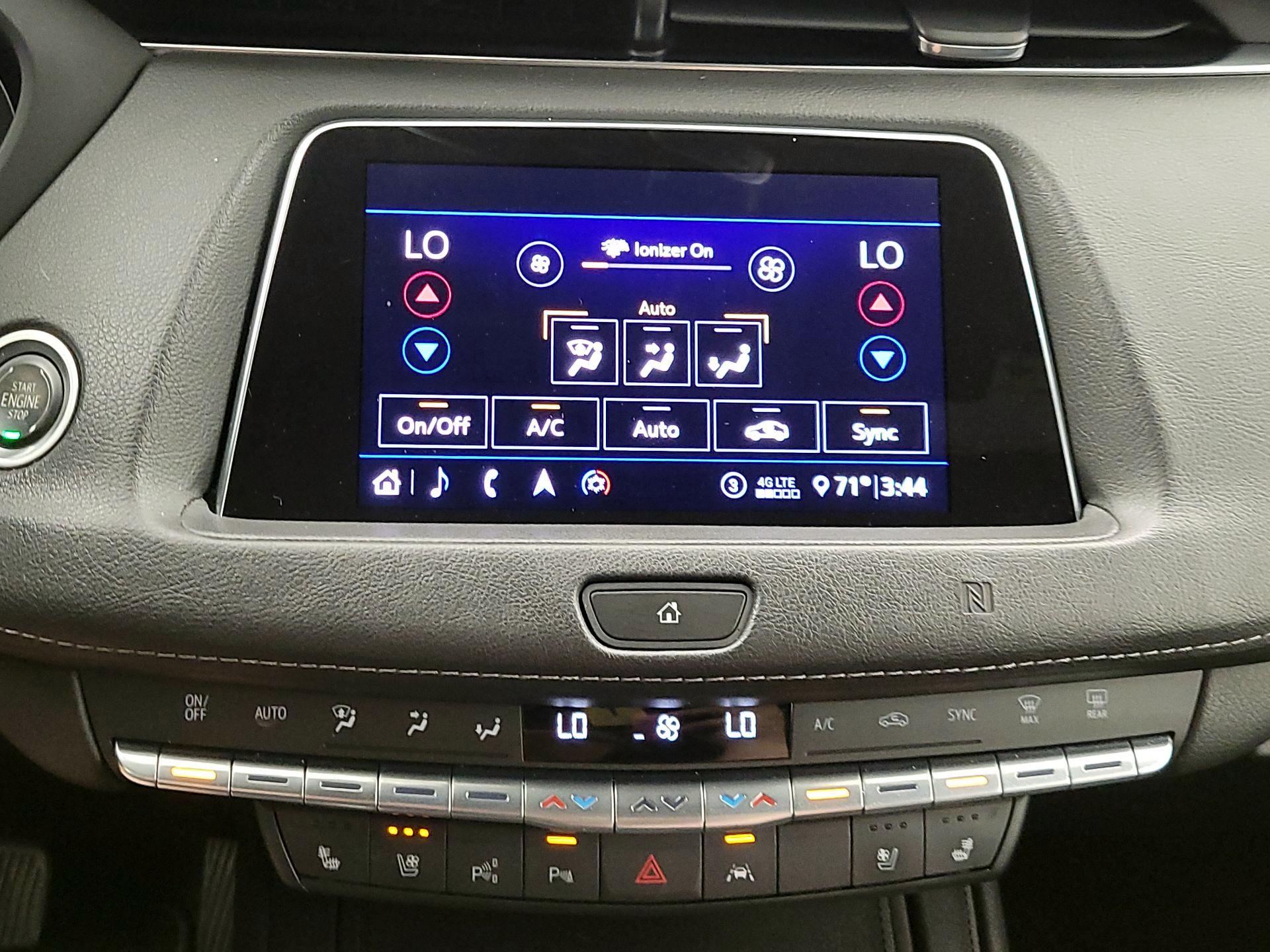 Thumbnail: 2020 Cadillac XT4 - 17