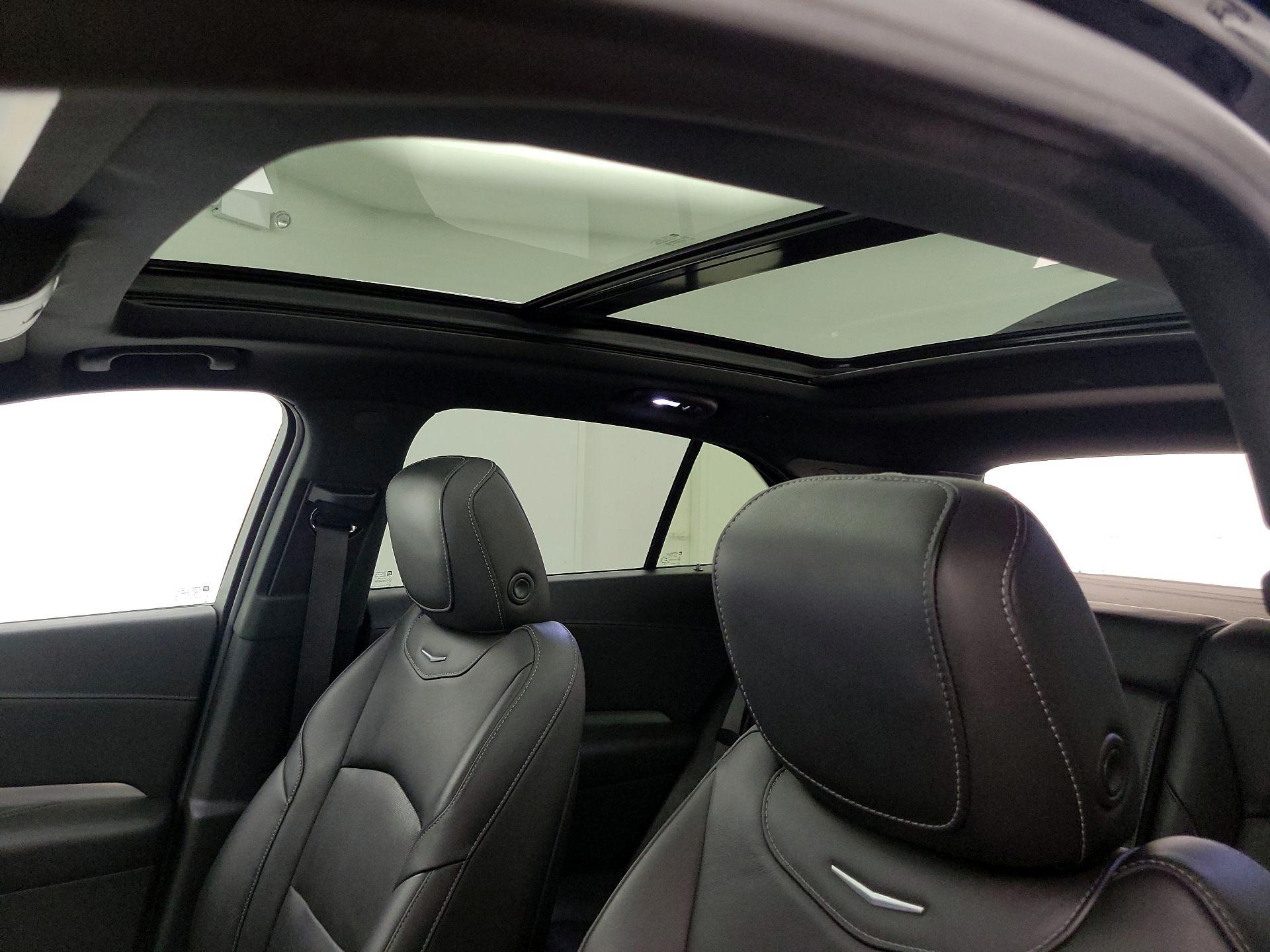 Thumbnail: 2020 Cadillac XT4 - 20