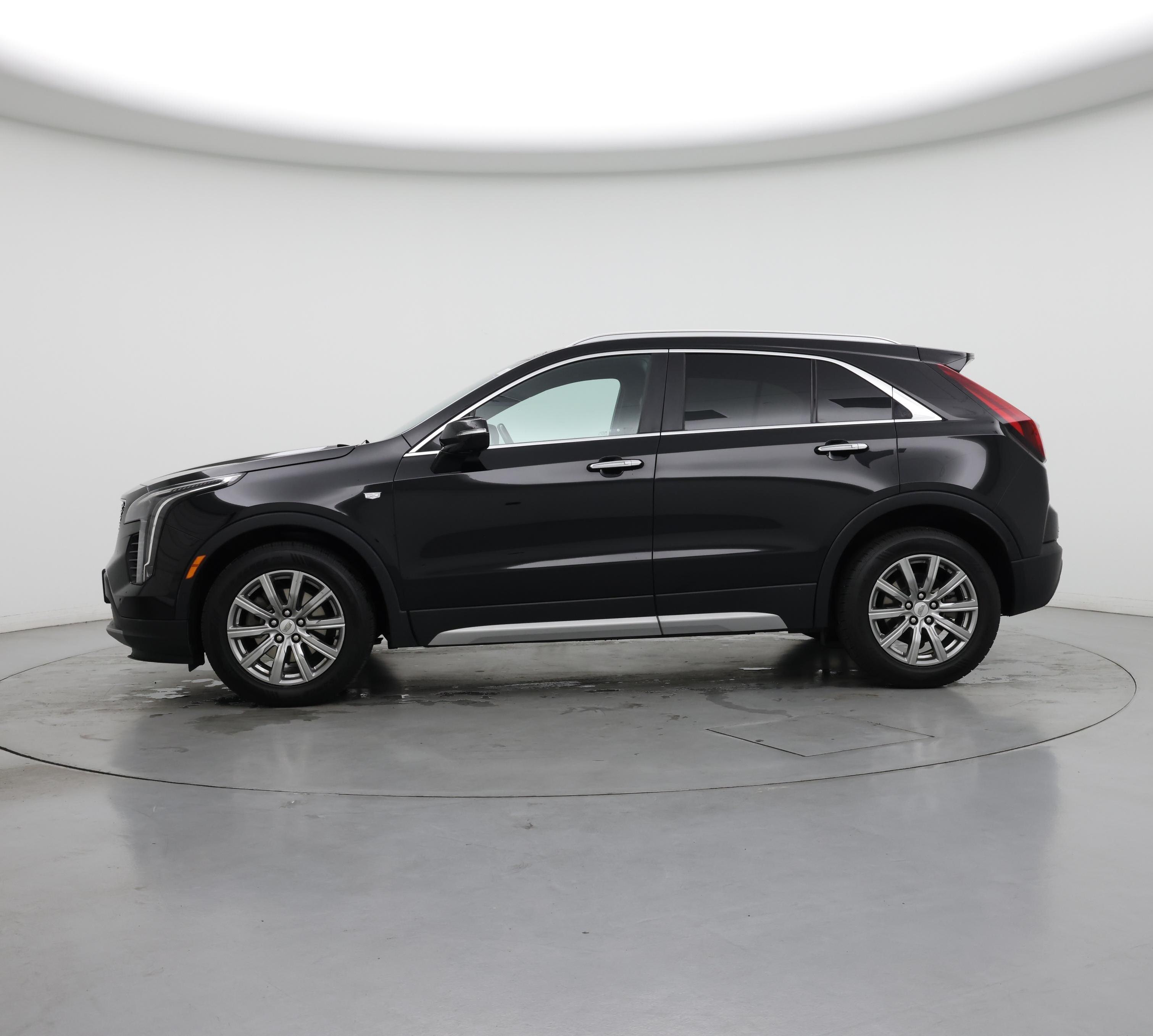 Thumbnail: 2020 Cadillac XT4 - 3