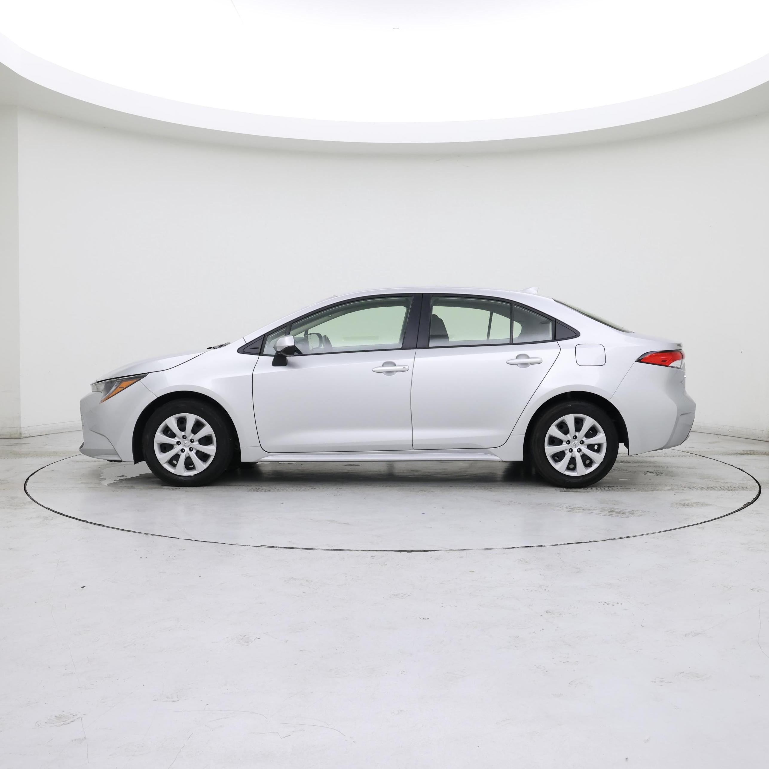Thumbnail: 2022 Toyota Corolla - 3