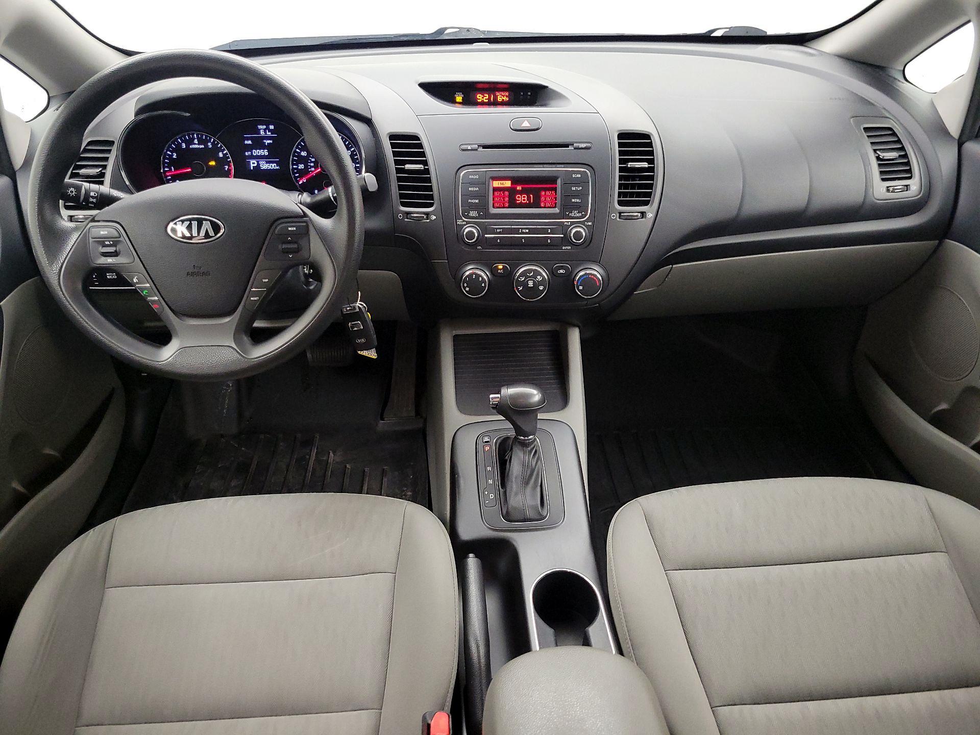 Thumbnail: 2016 Kia Forte - 9