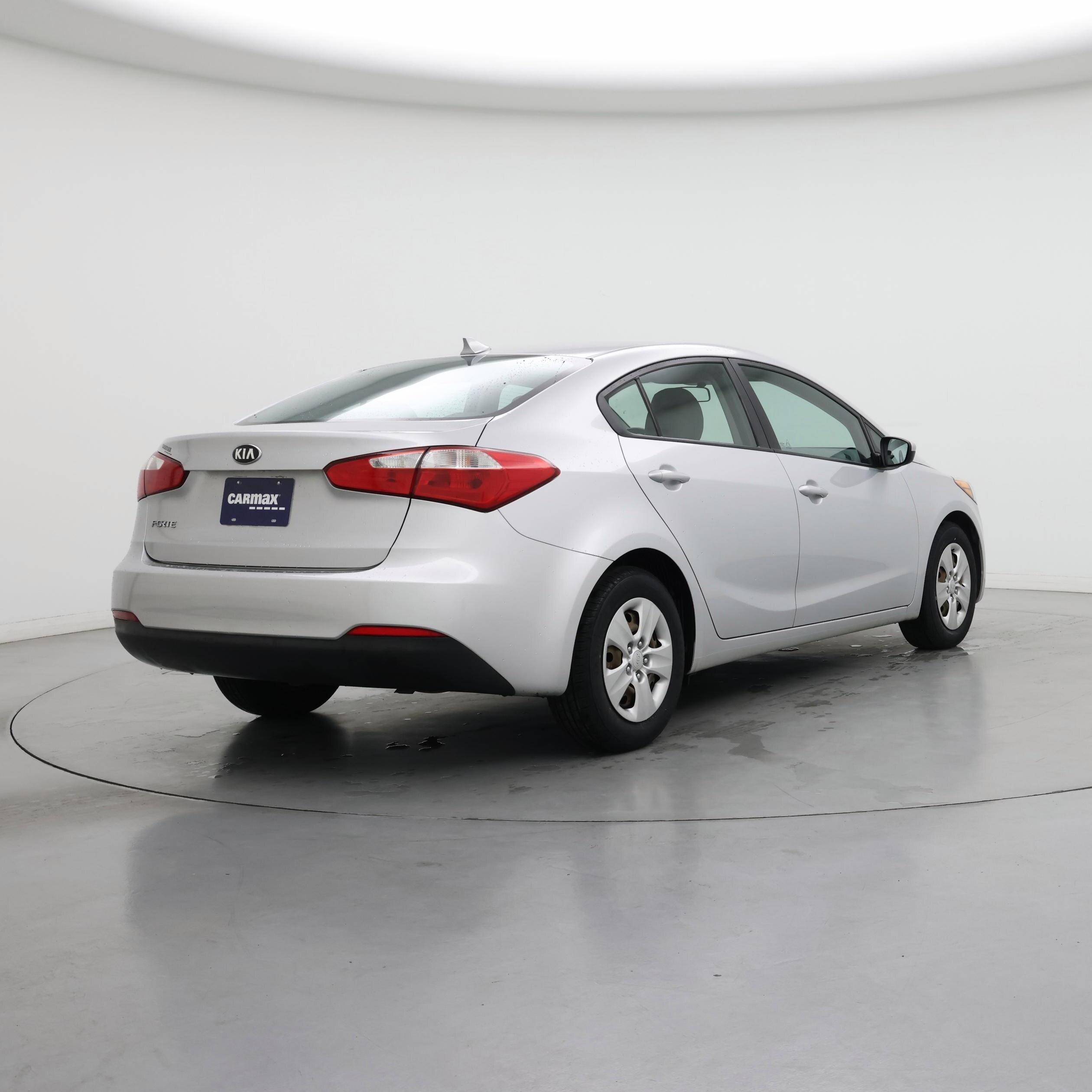 Thumbnail: 2016 Kia Forte - 8