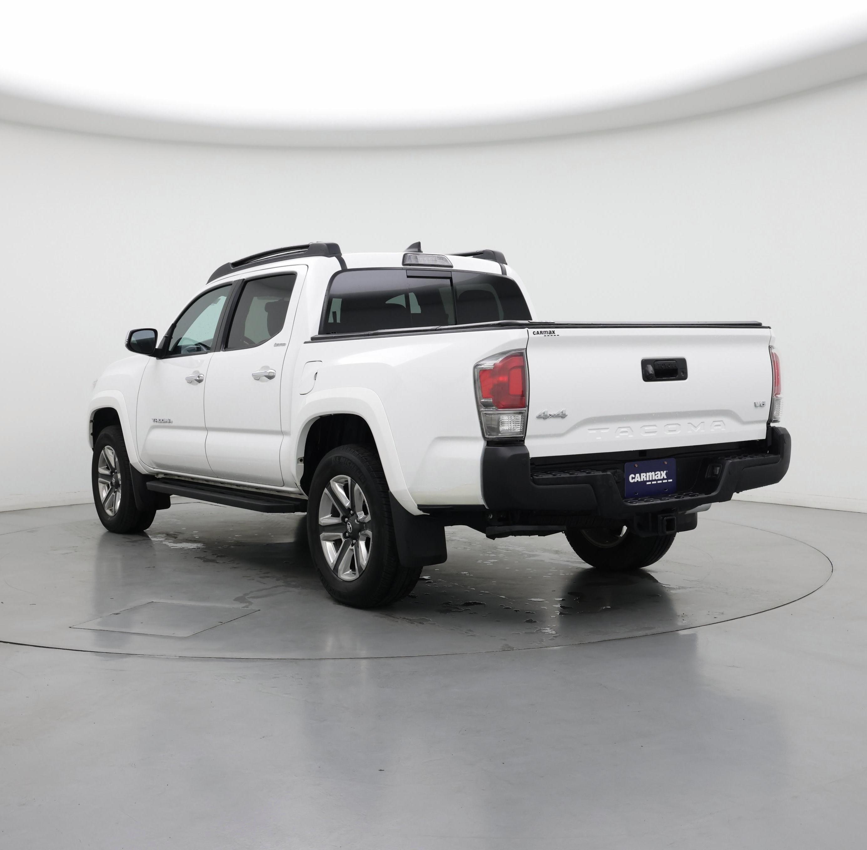 Thumbnail: 2017 Toyota Tacoma - 2