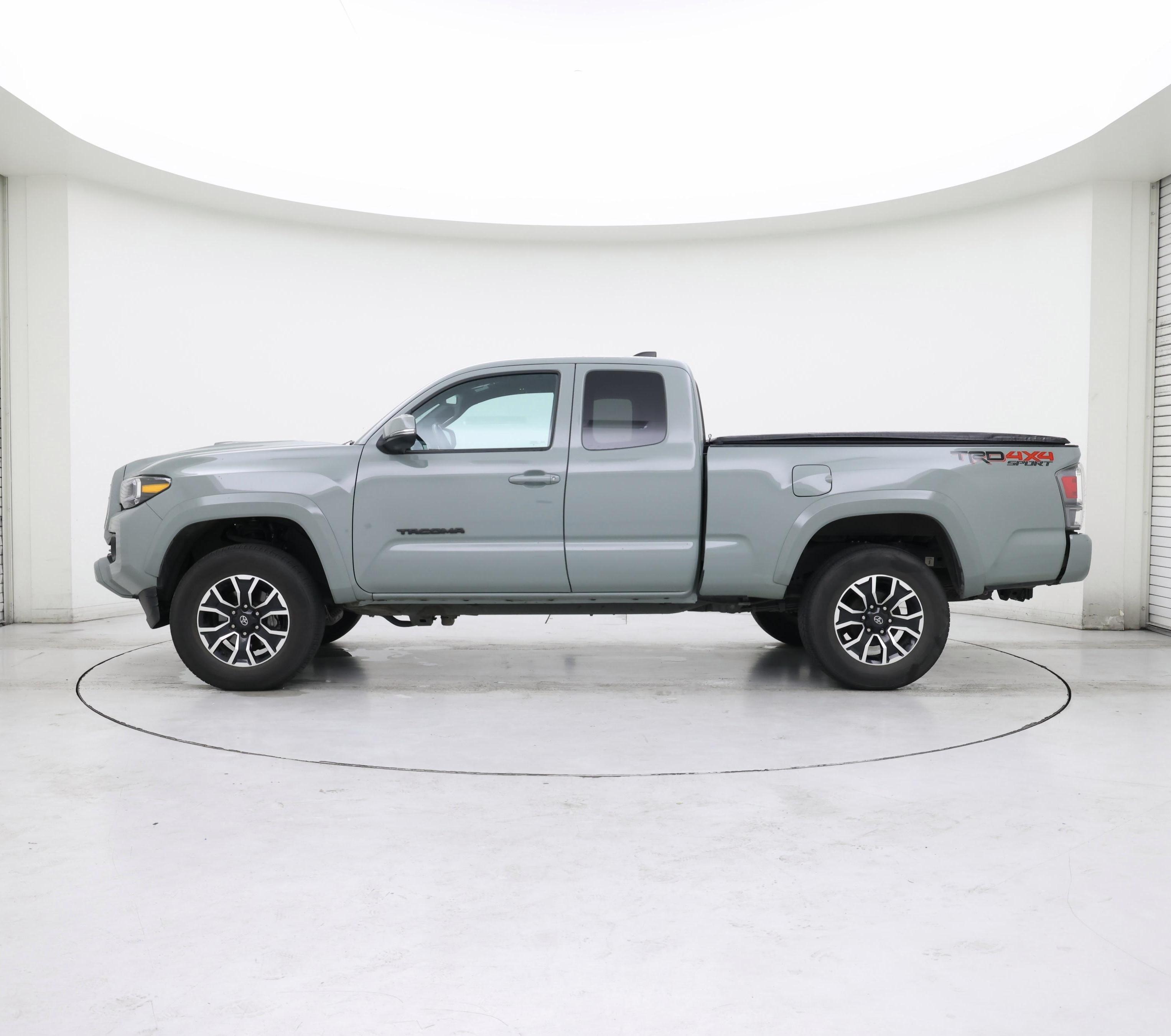 Thumbnail: 2023 Toyota Tacoma - 3