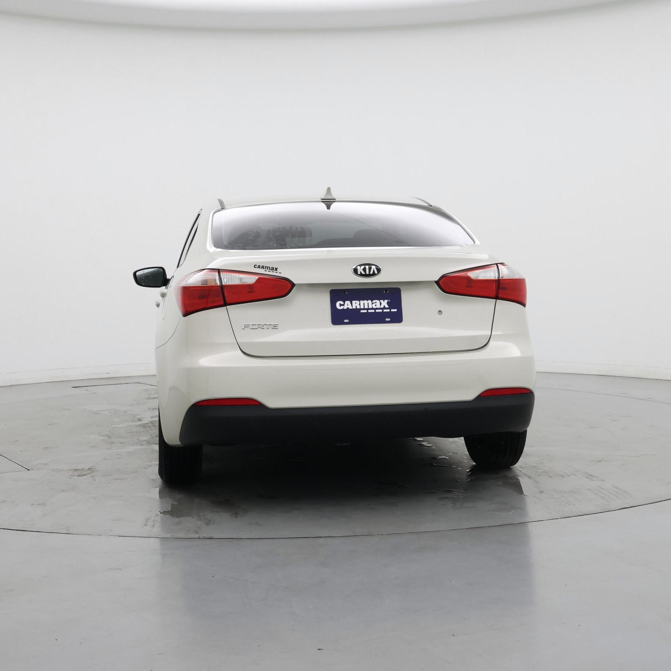 Thumbnail: 2015 Kia Forte - 6