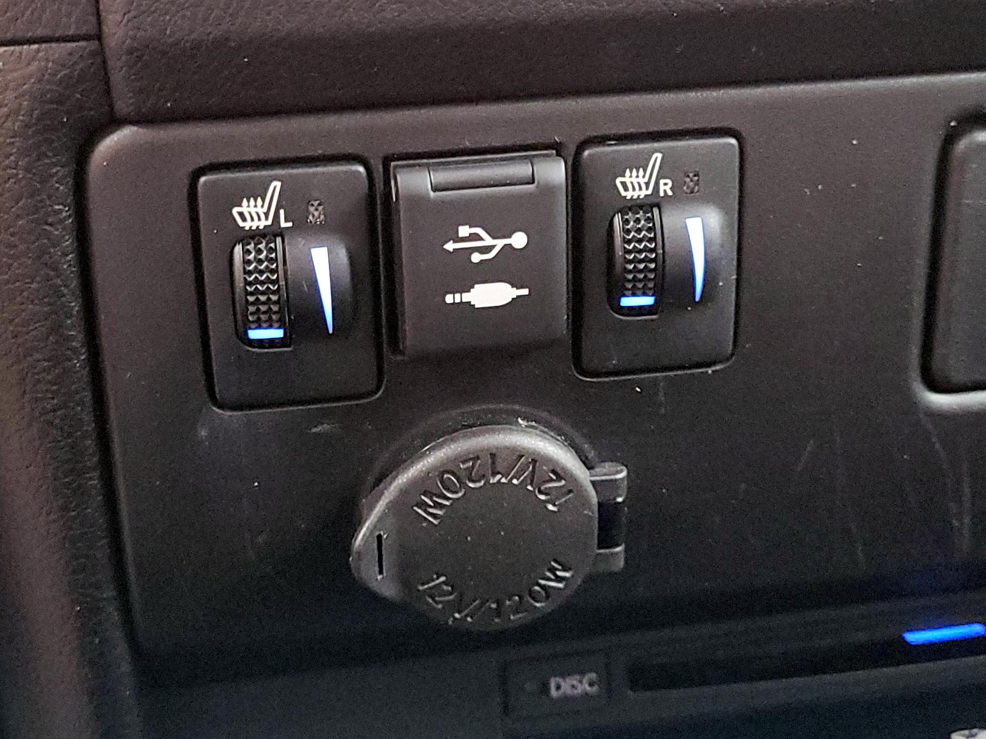 Thumbnail: 2018 Toyota Sienna - 19