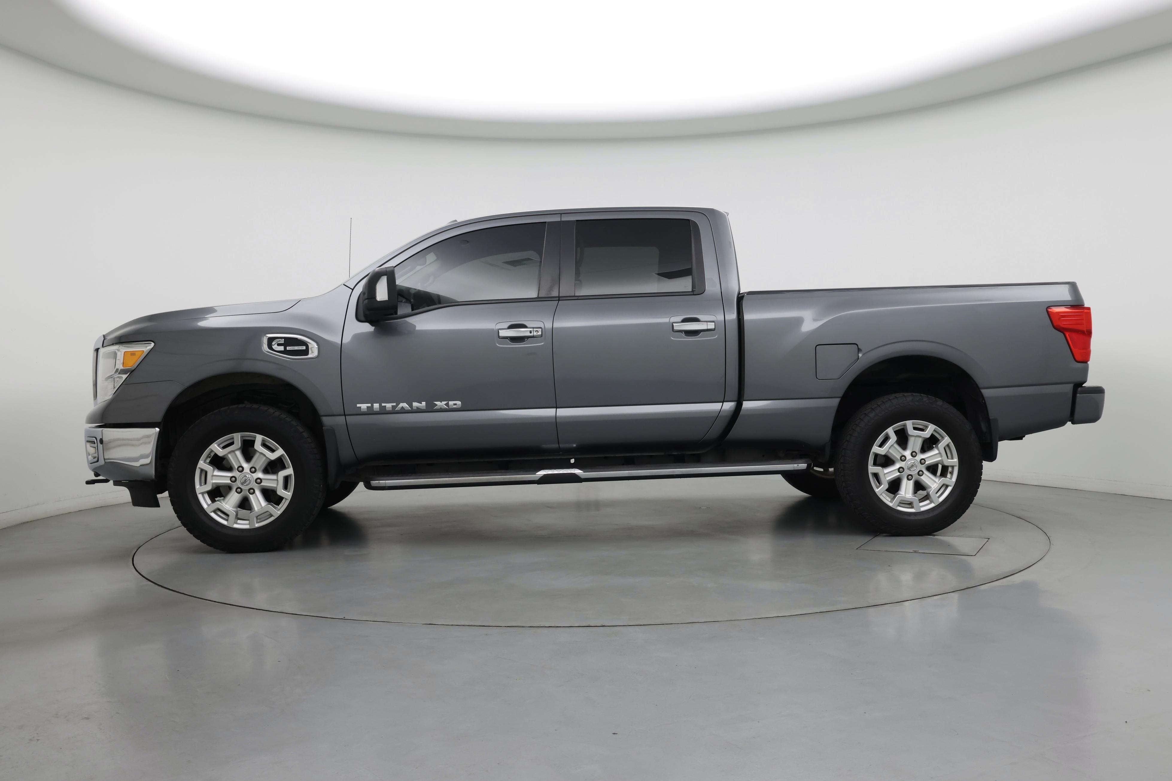Thumbnail: 2017 Nissan Titan - 3