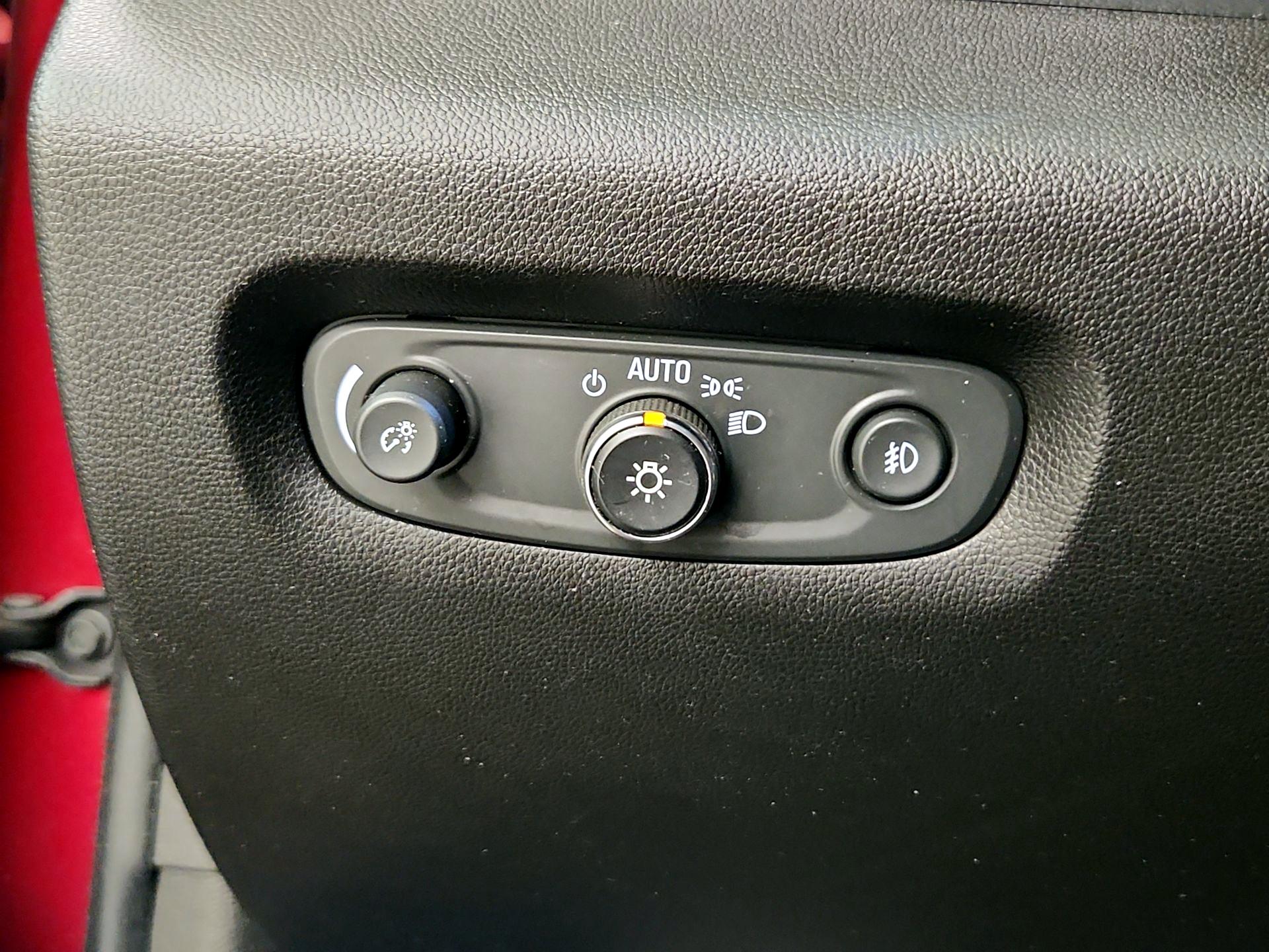 Thumbnail: 2019 Chevrolet Traverse - 13