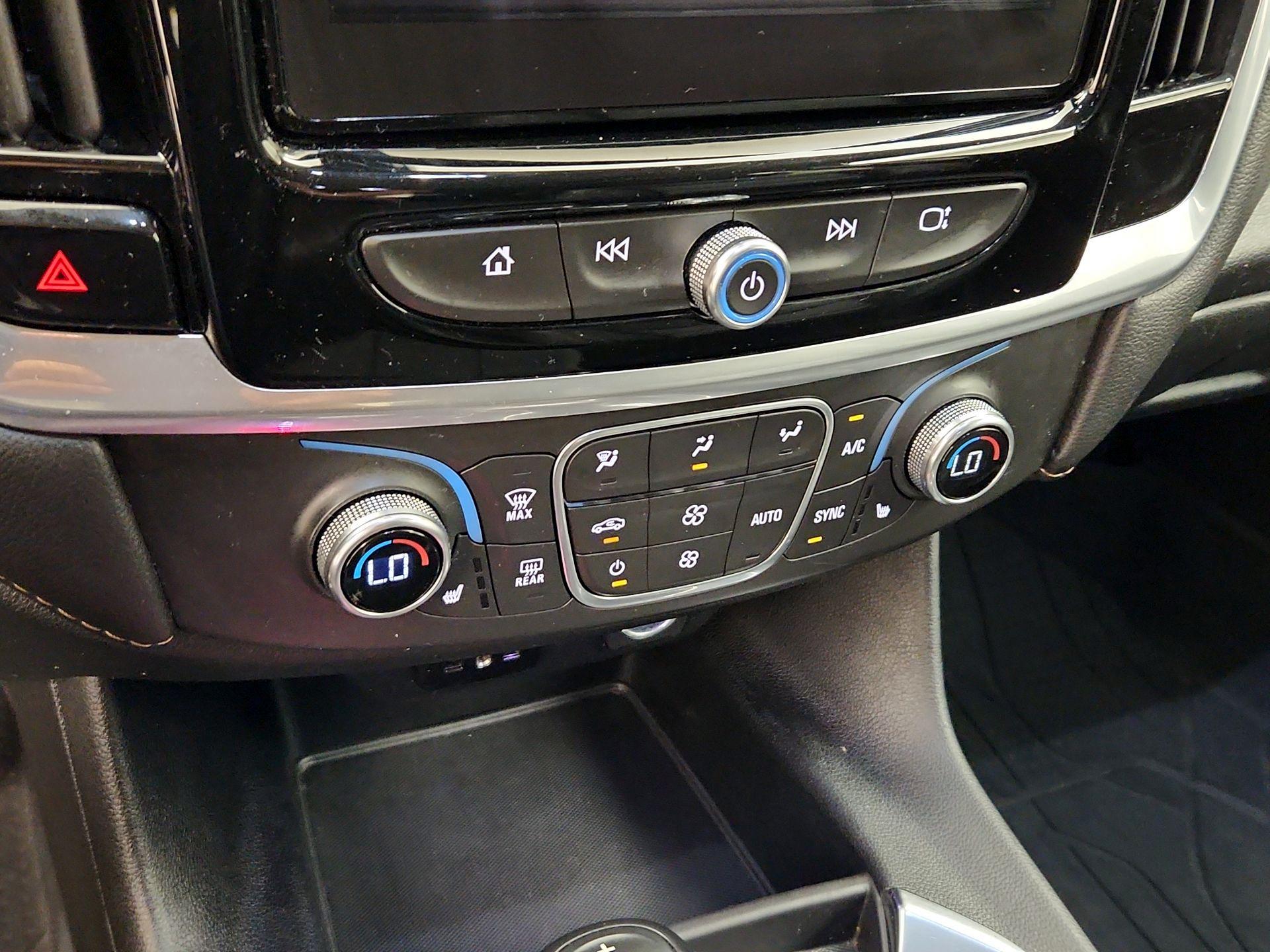 Thumbnail: 2019 Chevrolet Traverse - 17