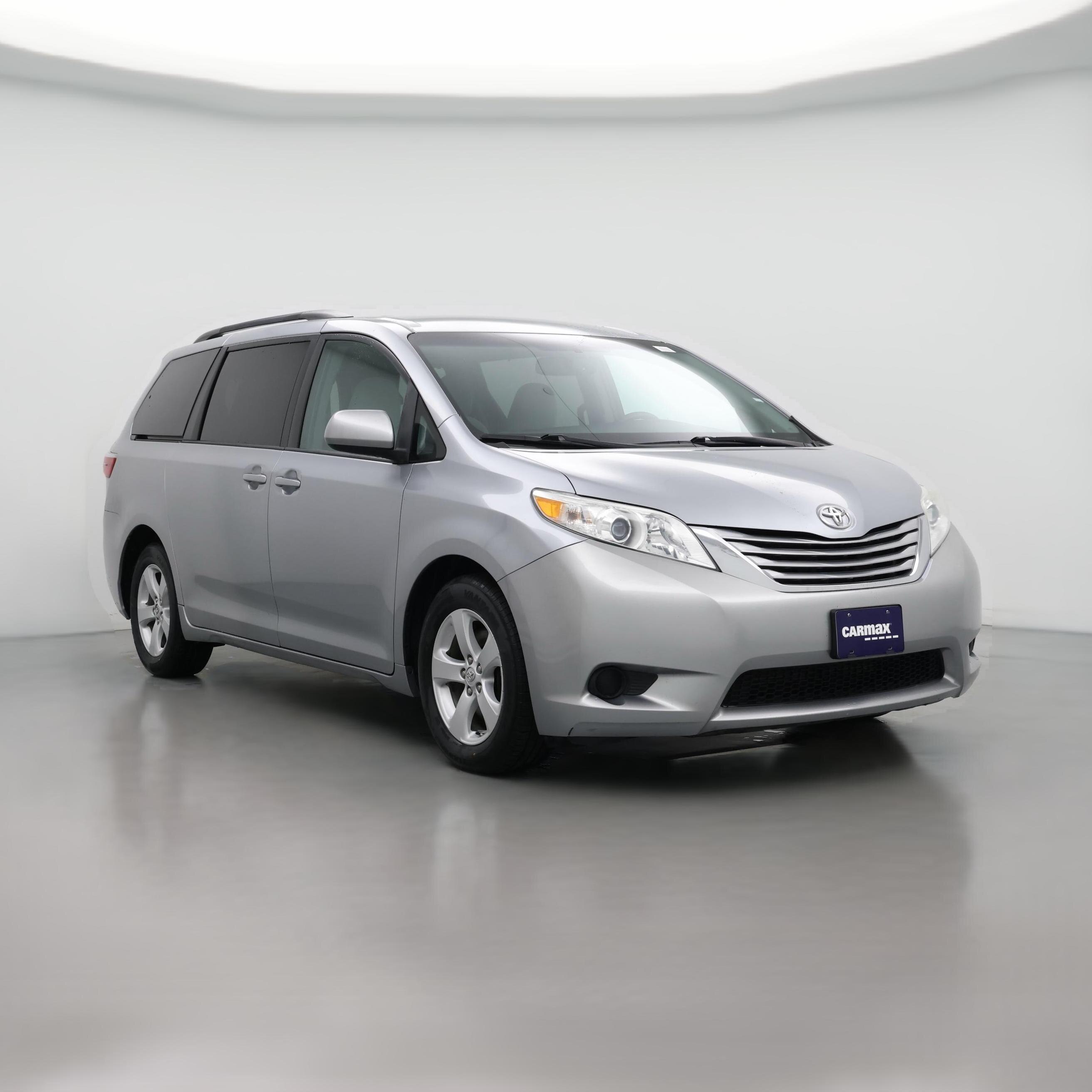 Thumbnail: 2017 Toyota Sienna - 1