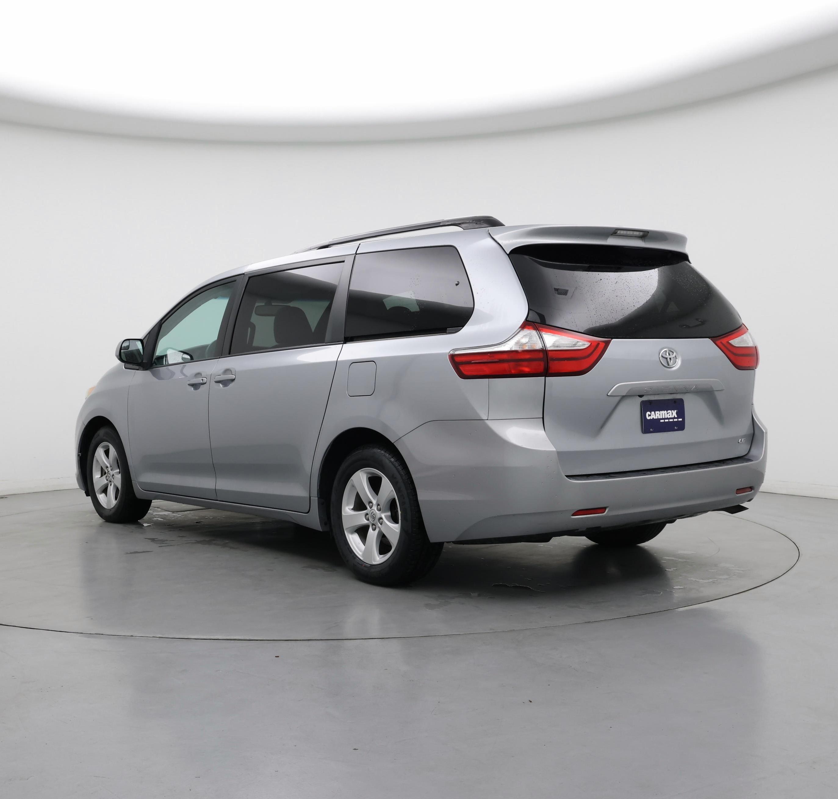 Thumbnail: 2017 Toyota Sienna - 2