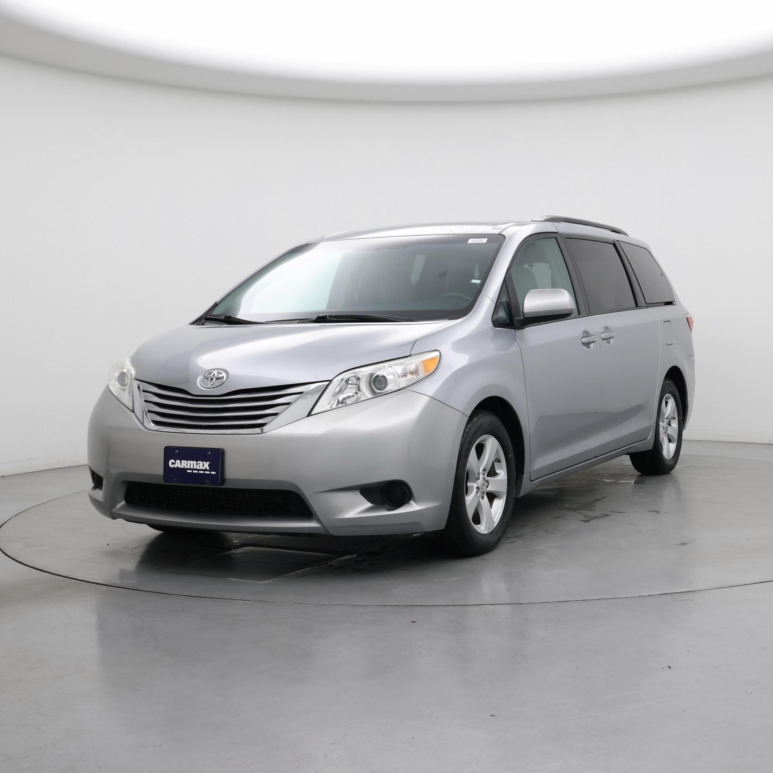 Thumbnail: 2017 Toyota Sienna - 4