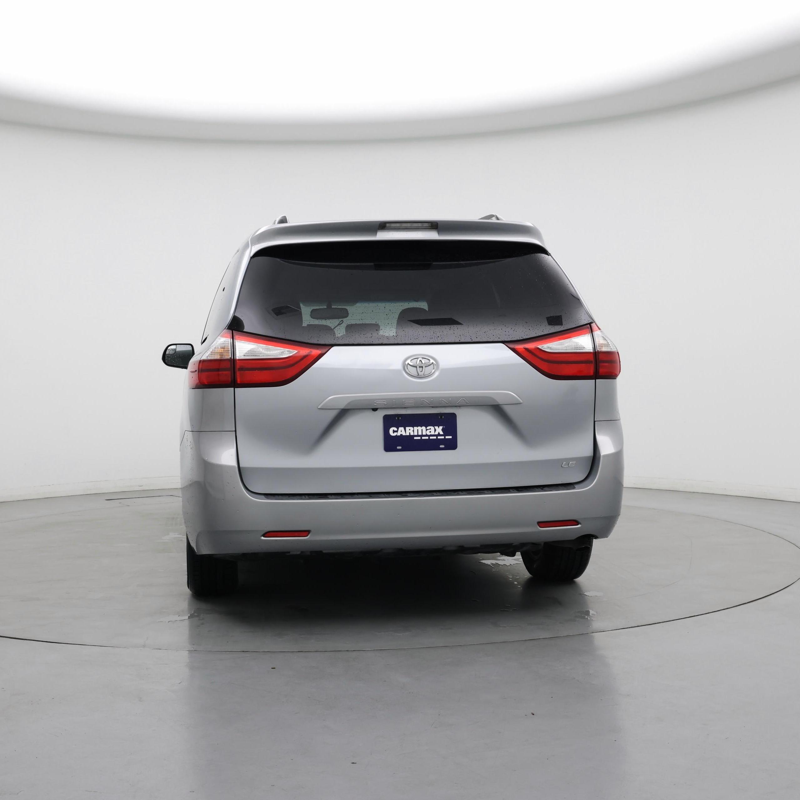 Thumbnail: 2017 Toyota Sienna - 6
