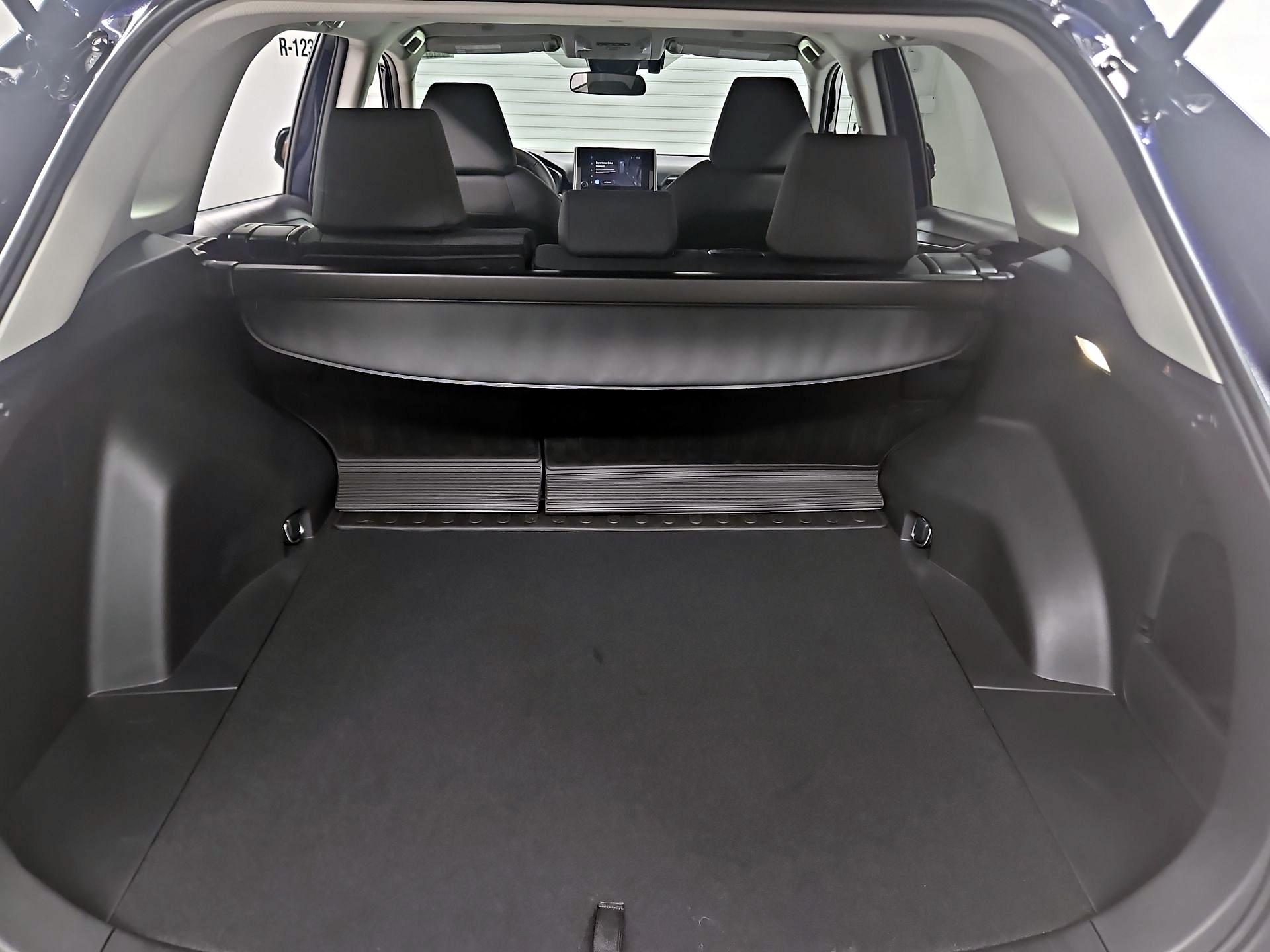 Thumbnail: 2025 Toyota RAV4 - 20