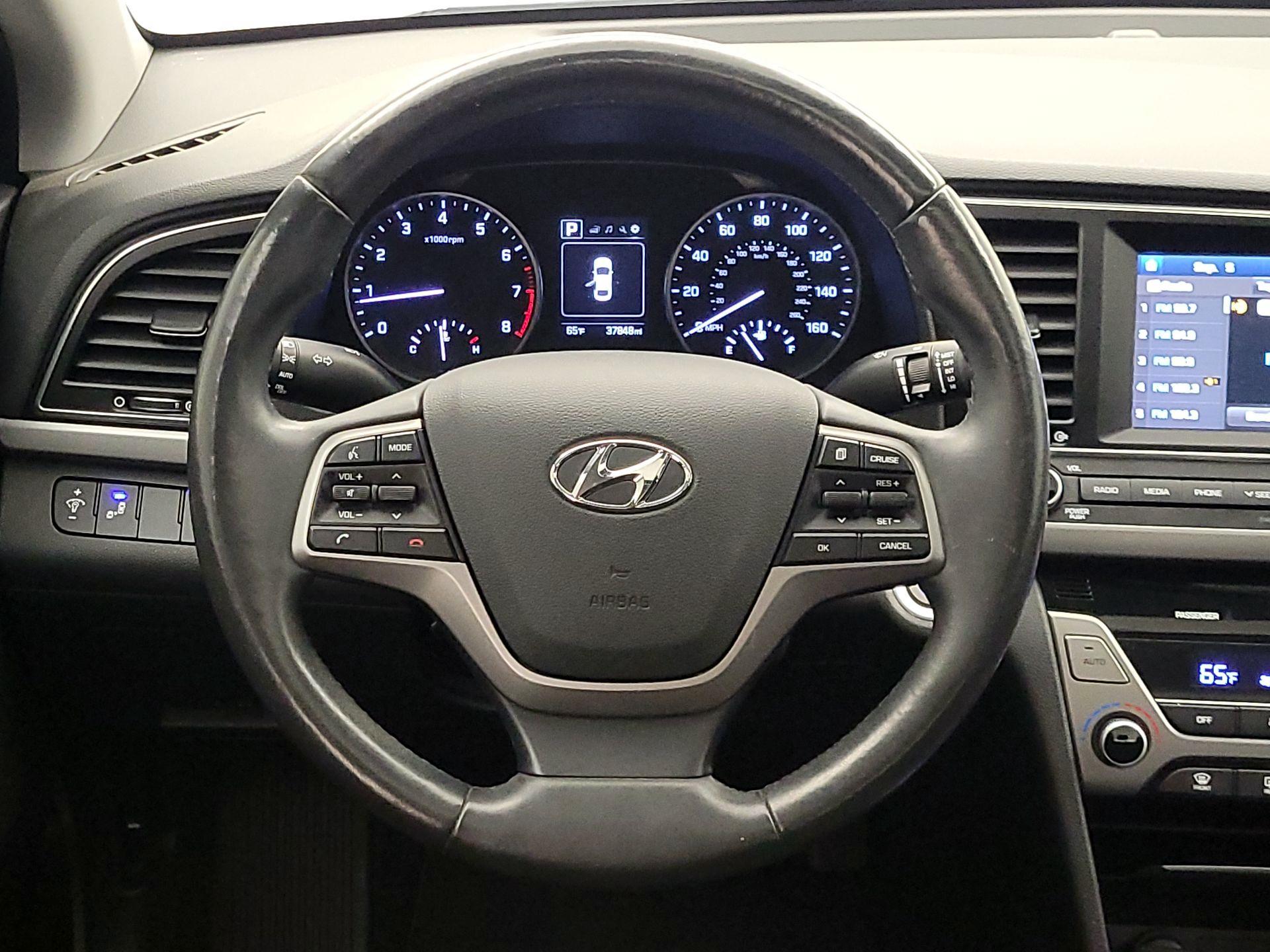 Thumbnail: 2017 Hyundai Elantra - 10