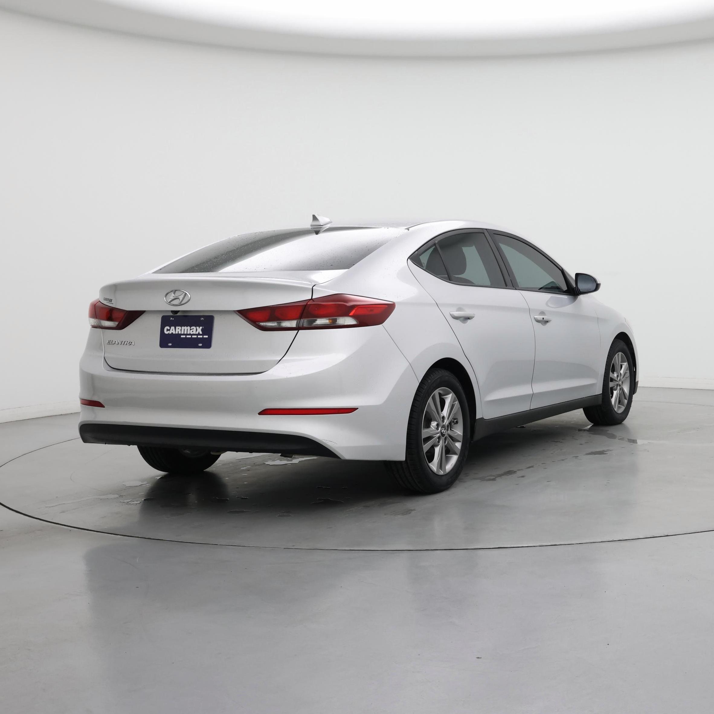Thumbnail: 2017 Hyundai Elantra - 8