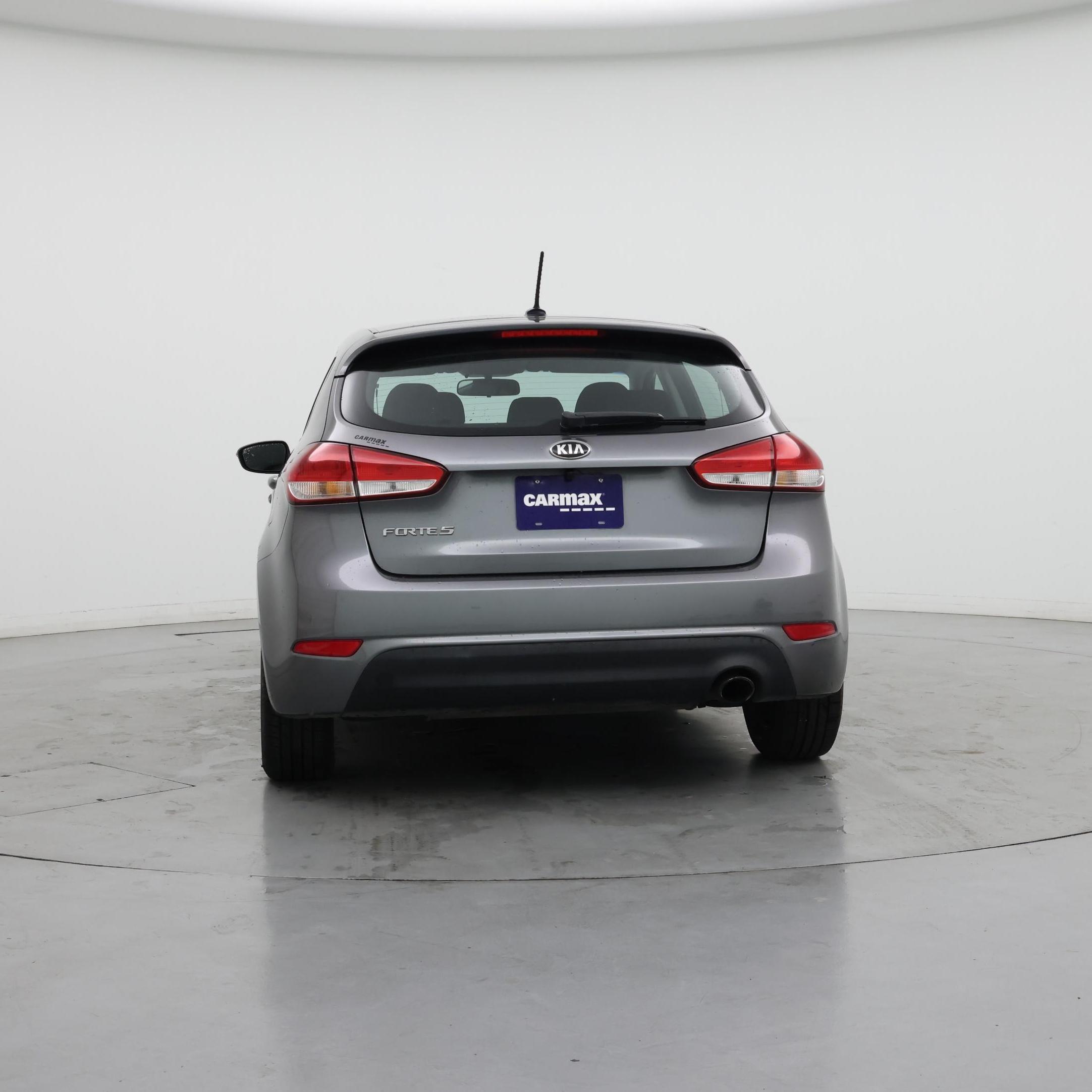 Thumbnail: 2016 Kia Forte - 6