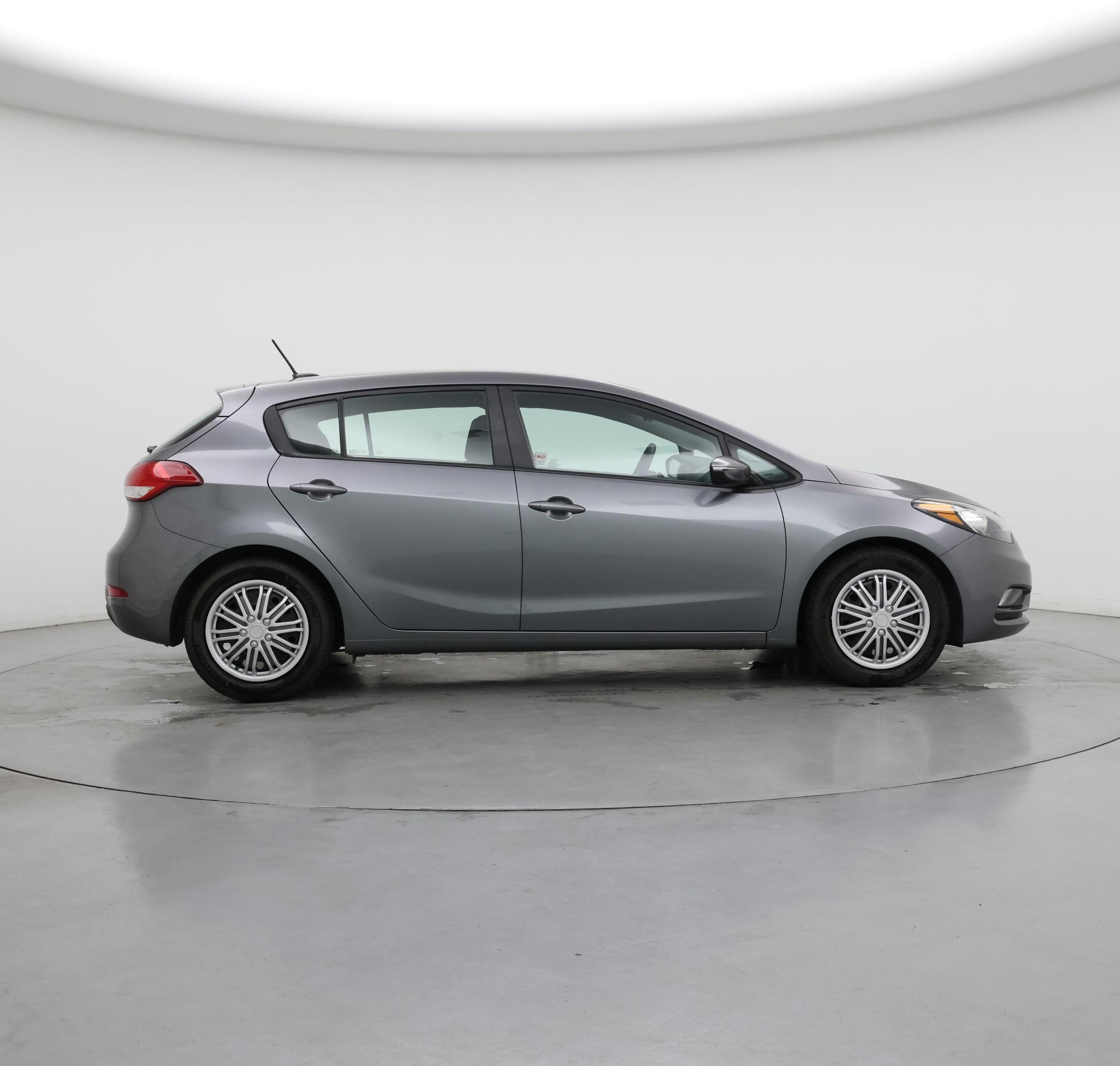 Thumbnail: 2016 Kia Forte - 7
