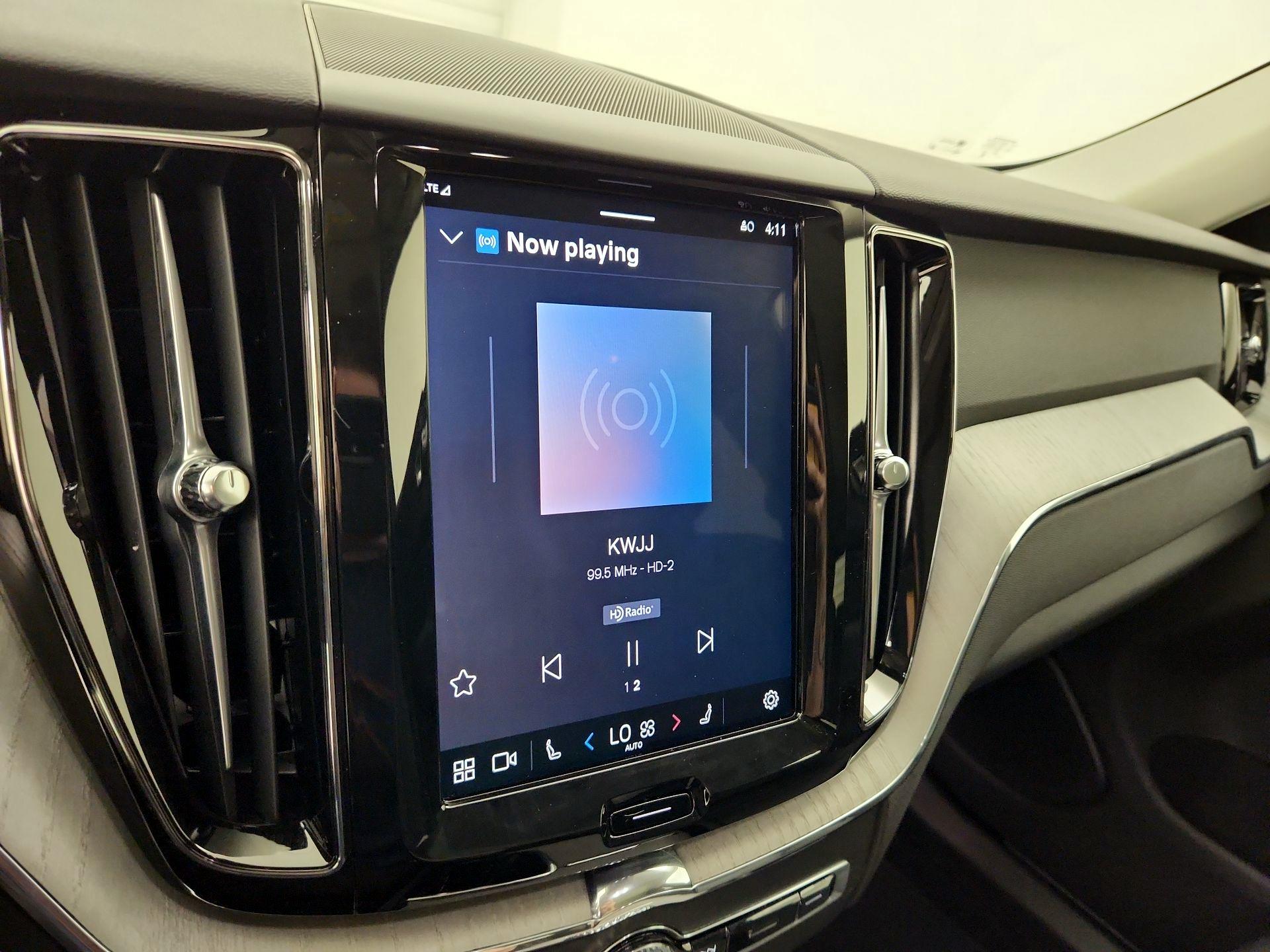 Thumbnail: 2025 Volvo XC60 - 15