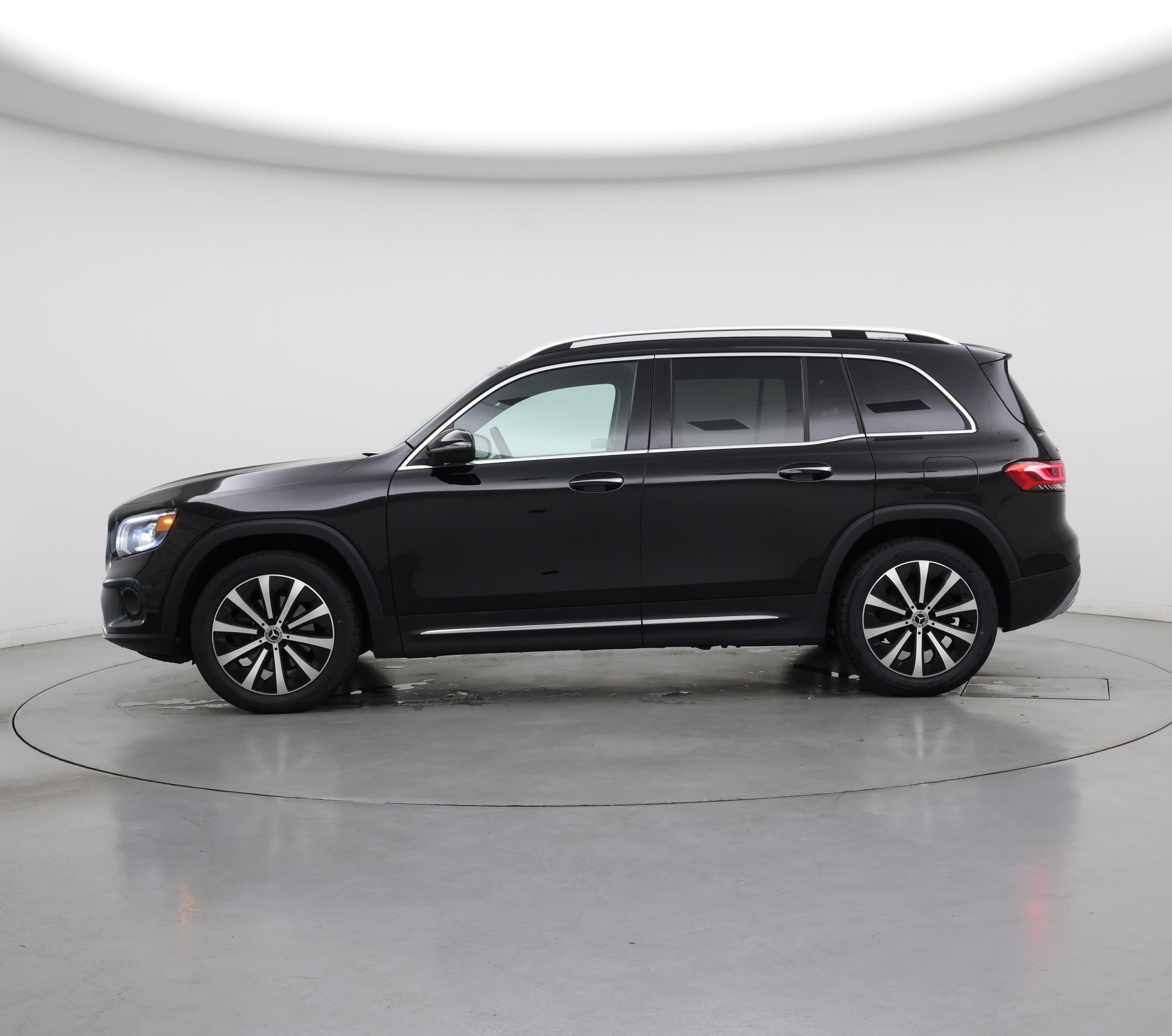 Thumbnail: 2023 Mercedes-Benz GLB - 3