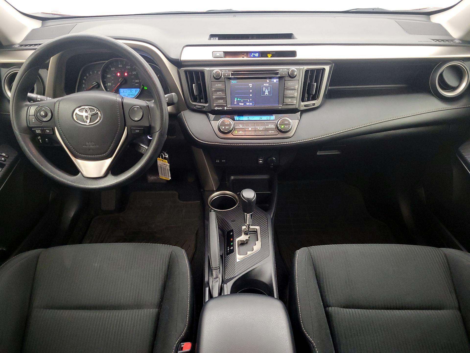Thumbnail: 2015 Toyota RAV4 - 9