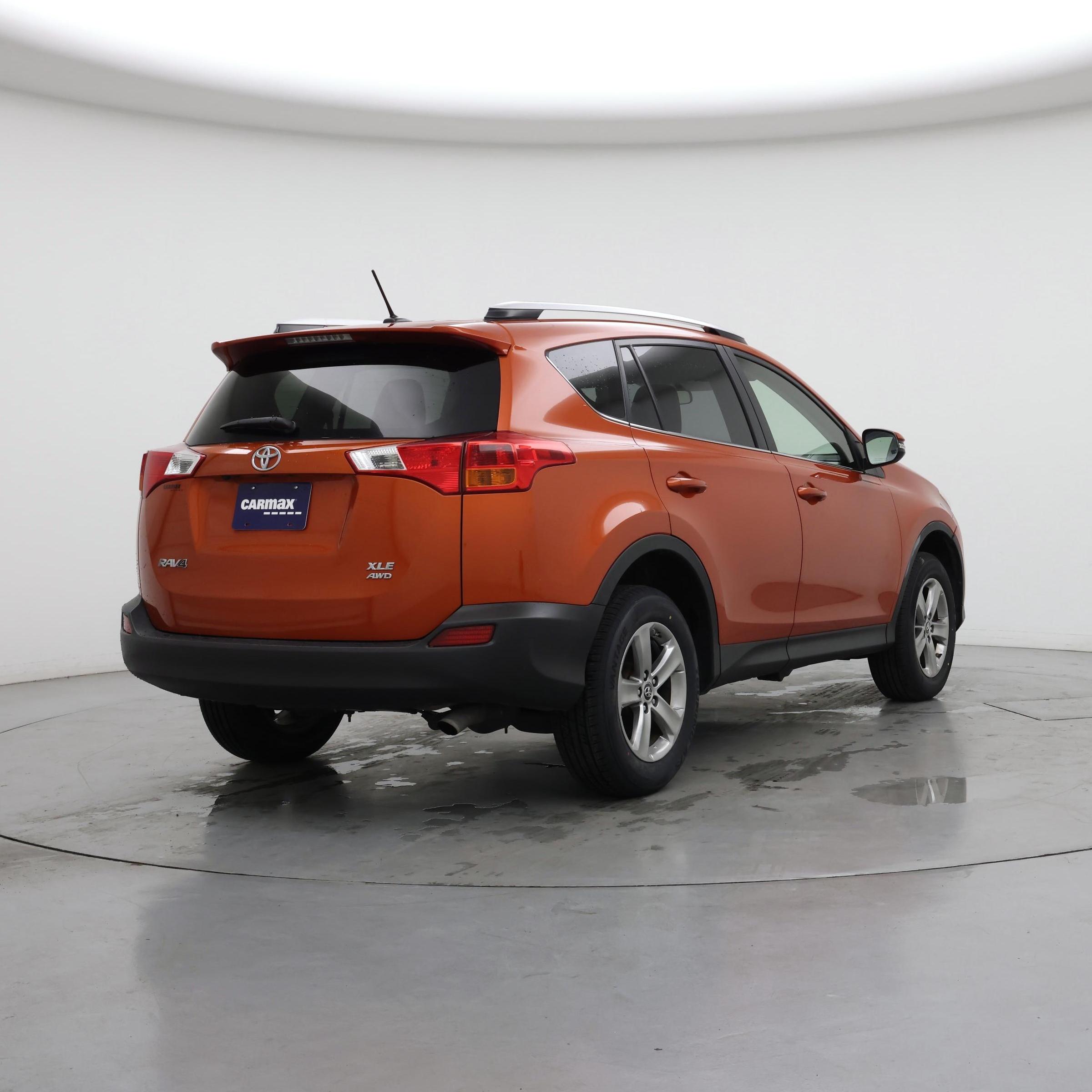 Thumbnail: 2015 Toyota RAV4 - 8
