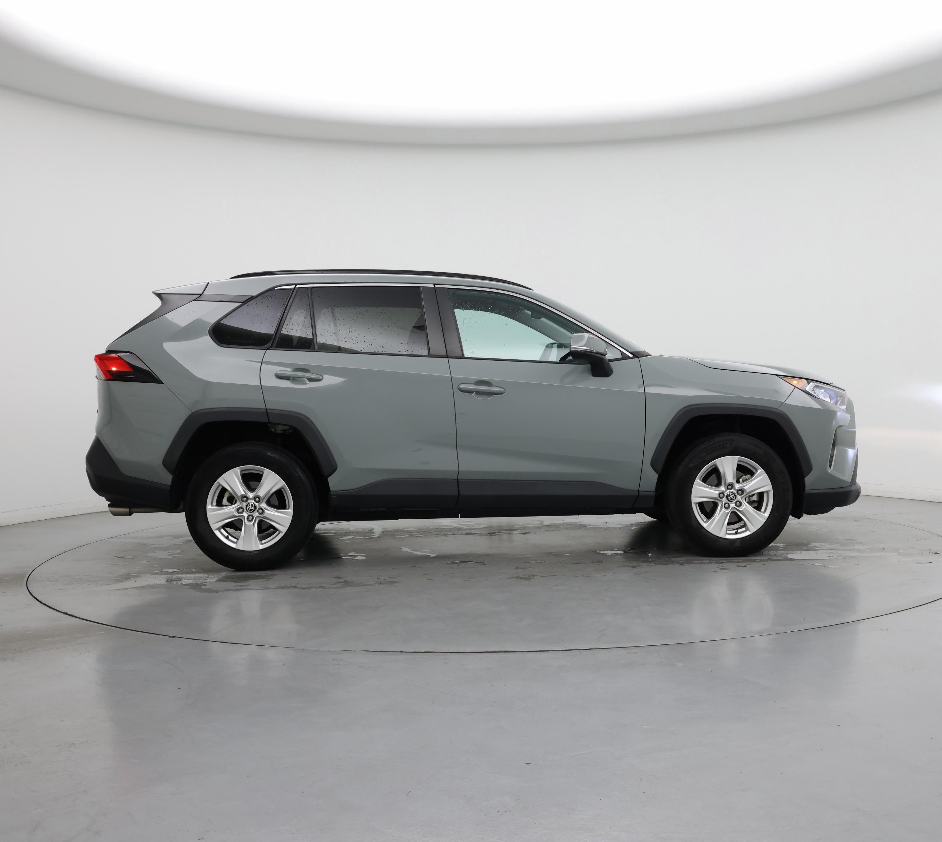 Thumbnail: 2021 Toyota RAV4 - 7